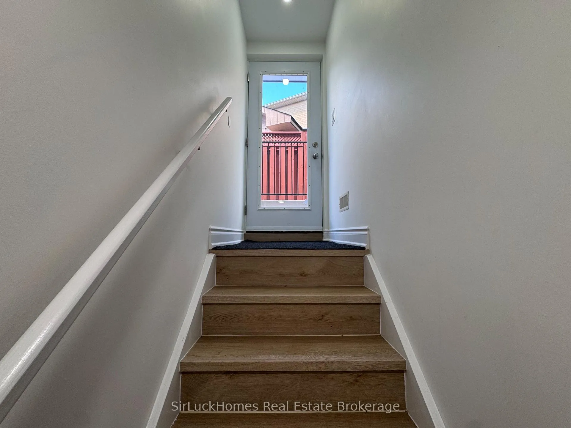 Photo 22 of 78 Starhill Crescent, Brampton, Sandringham-Wellington — HOMEH