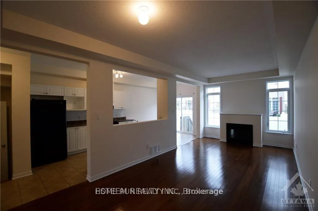 Photo 4 of 567 Ashbourne Crescent, Ottawa, Barrhaven - Stonebridge — HOMEH