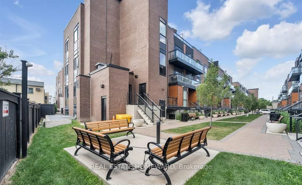Photo 2 of Unit C103, 5299 Highway 7, Vaughan, Vaughan Grove — HOMEH