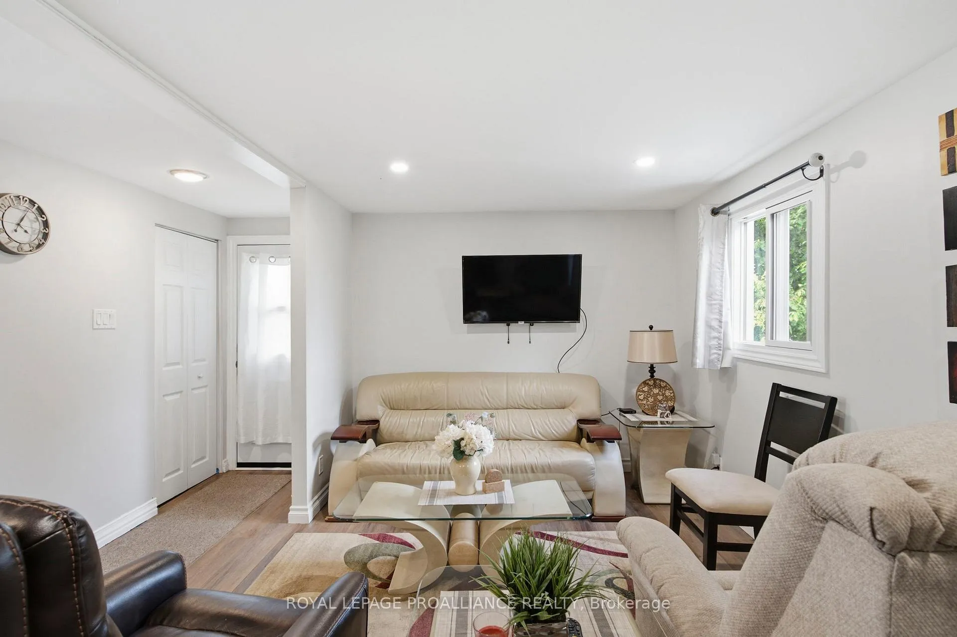 Photo 11 of 209 Helen Street S, Edwardsburgh/Cardinal, Town of Cardinal — HOMEH