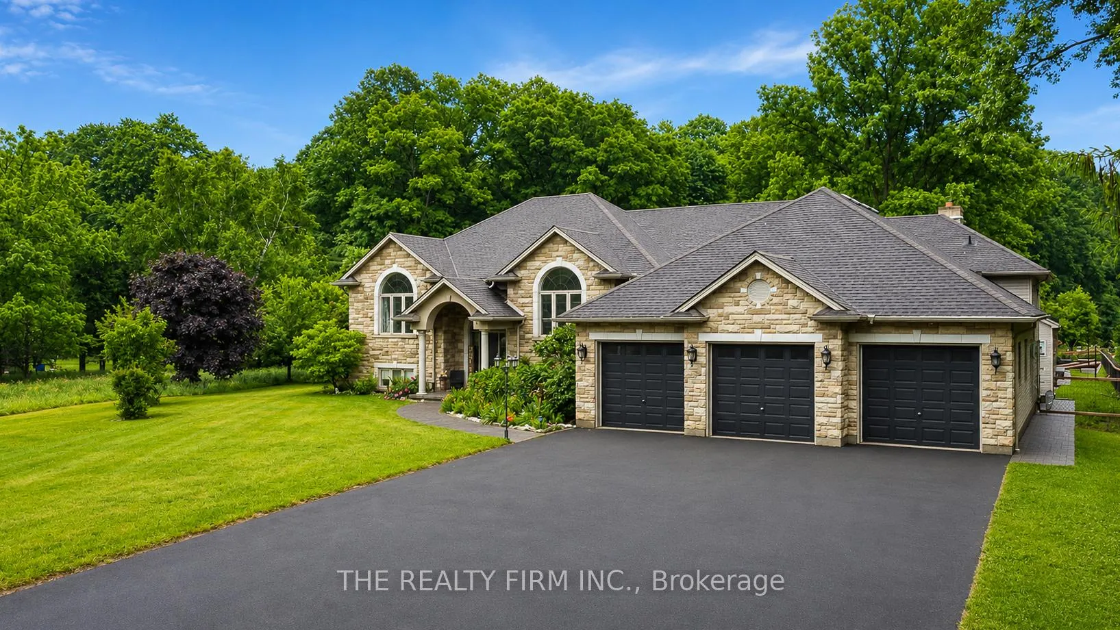 Photo 3 of 24677 Pioneer Line, West Elgin, West Lorne — HOMEH