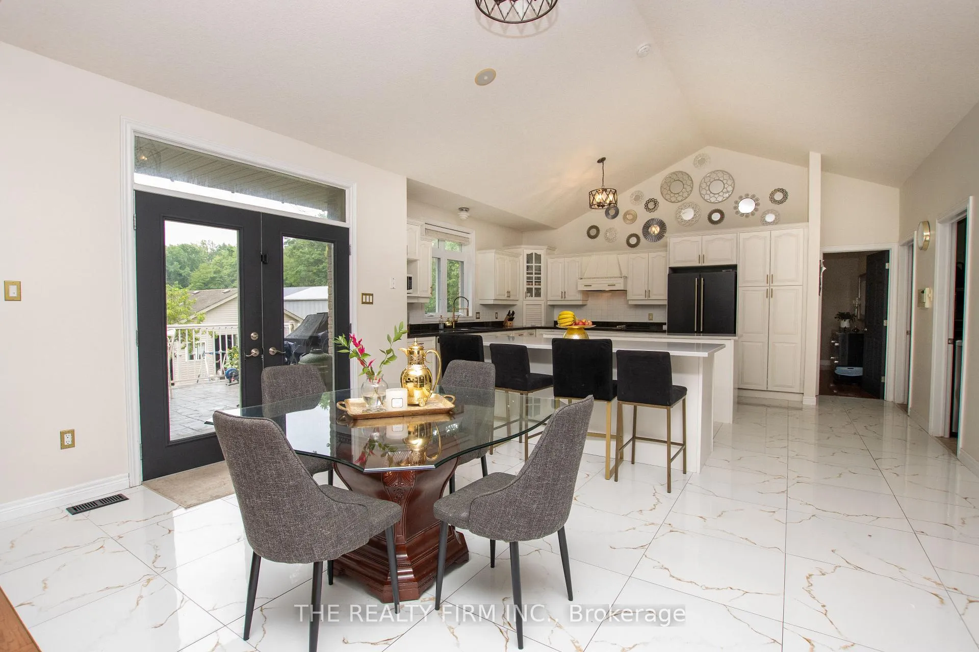 Photo 5 of 24677 Pioneer Line, West Elgin, West Lorne — HOMEH