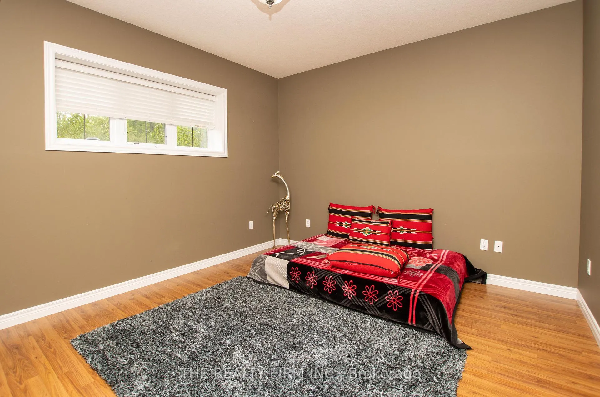 Photo 24 of 24677 Pioneer Line, West Elgin, West Lorne — HOMEH