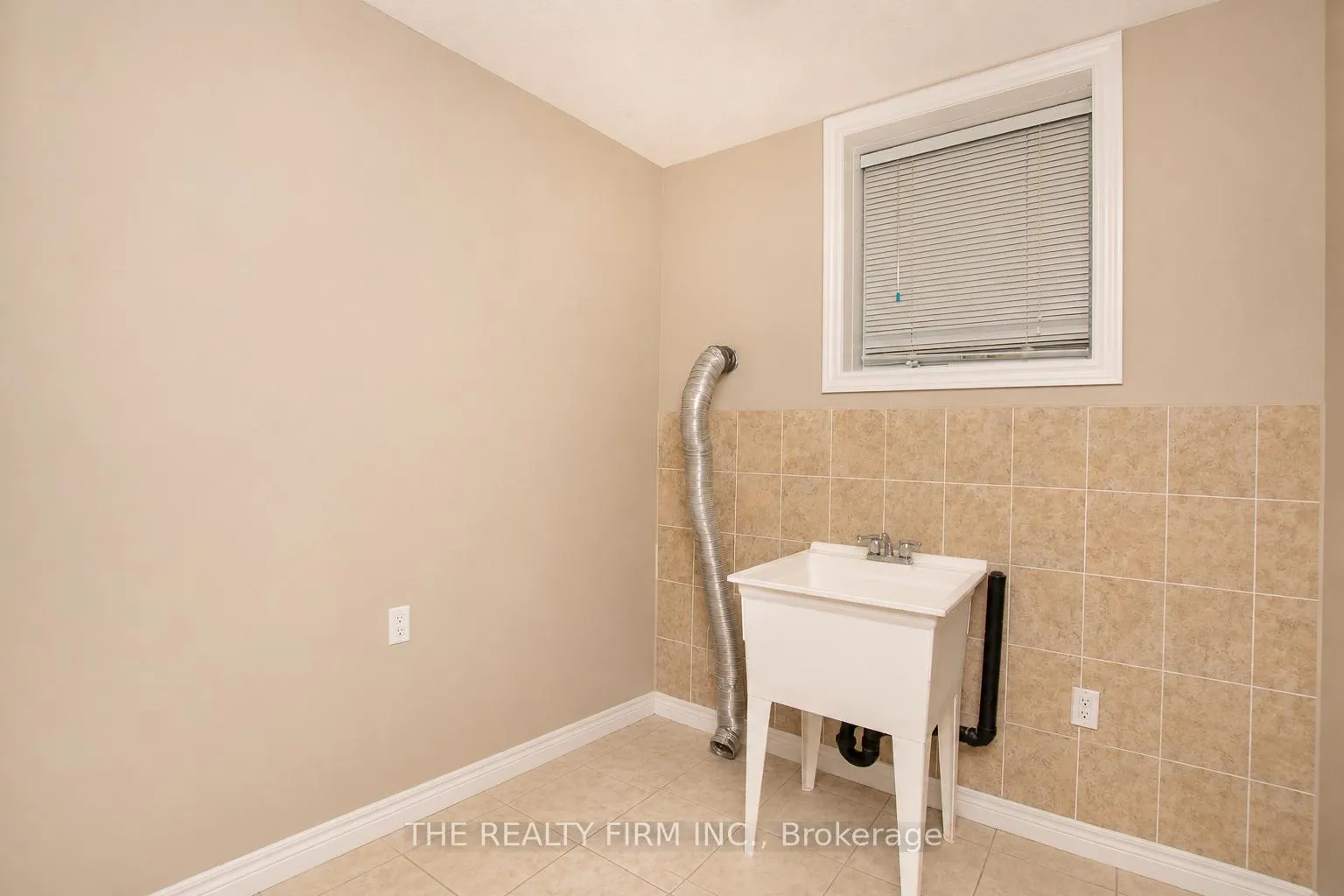 Photo 32 of 24677 Pioneer Line, West Elgin, West Lorne — HOMEH