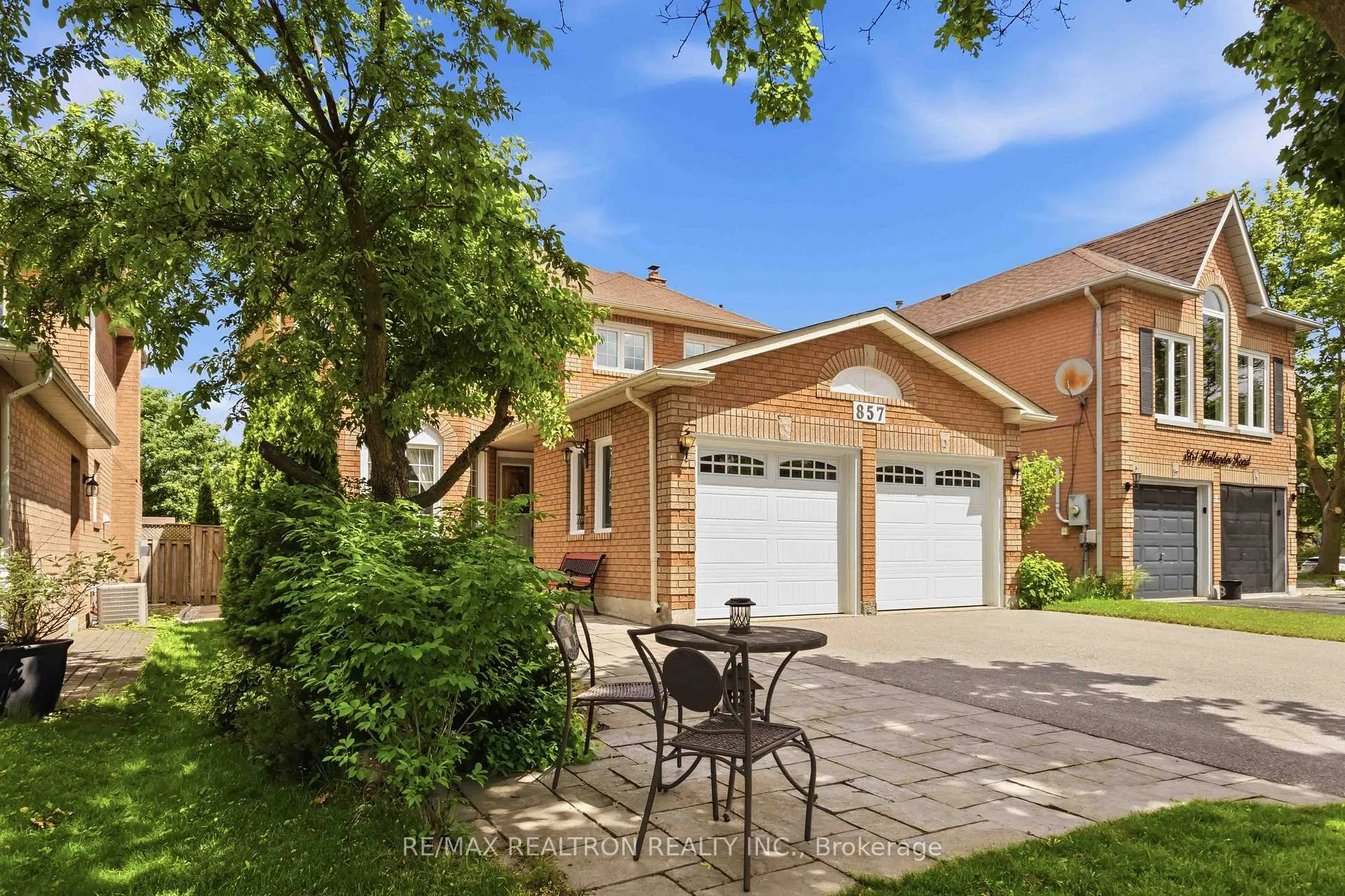 Photo 2 of 857 Hollander Road, Newmarket, Gorham-College Manor — HOMEH