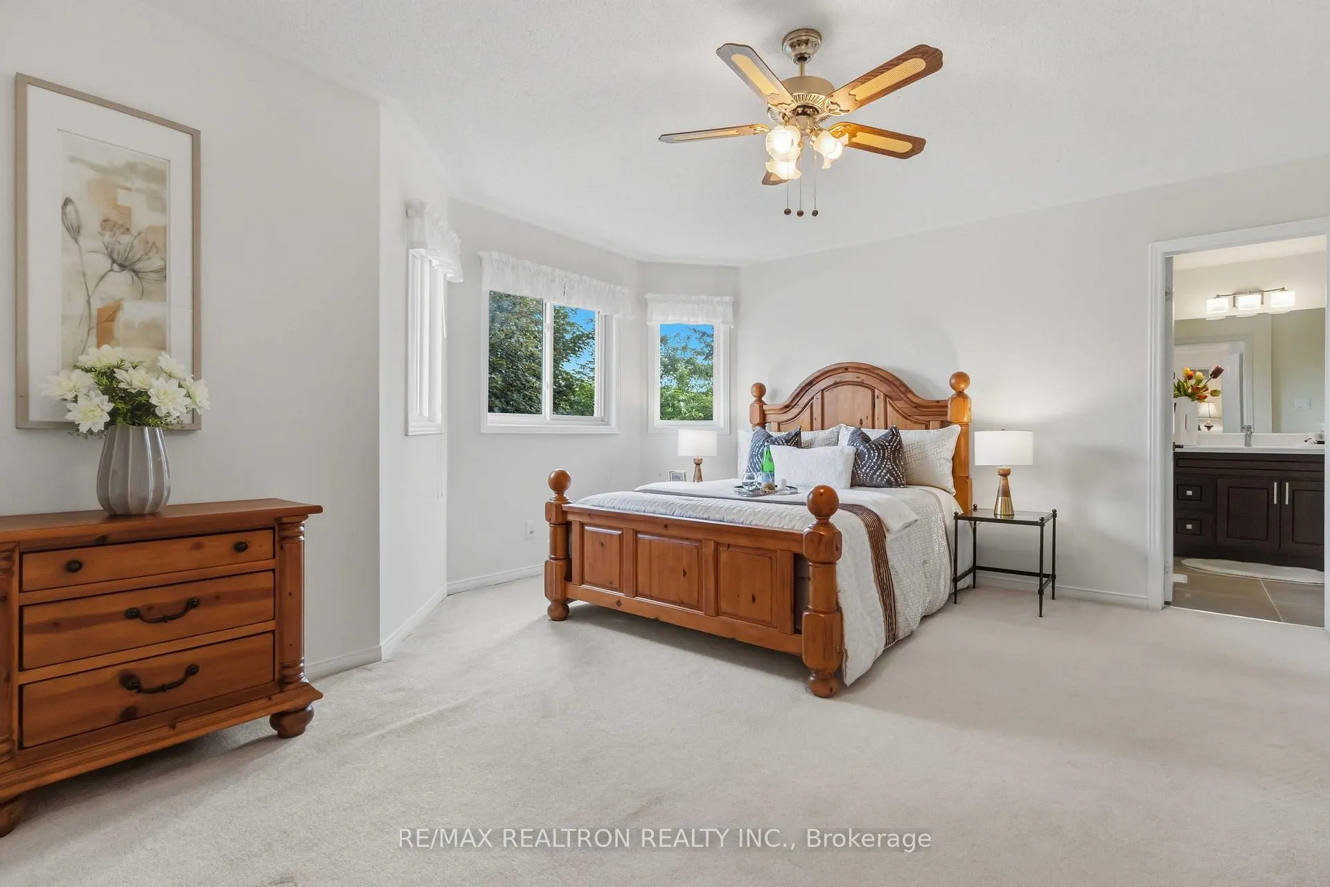 Photo 21 of 857 Hollander Road, Newmarket, Gorham-College Manor — HOMEH