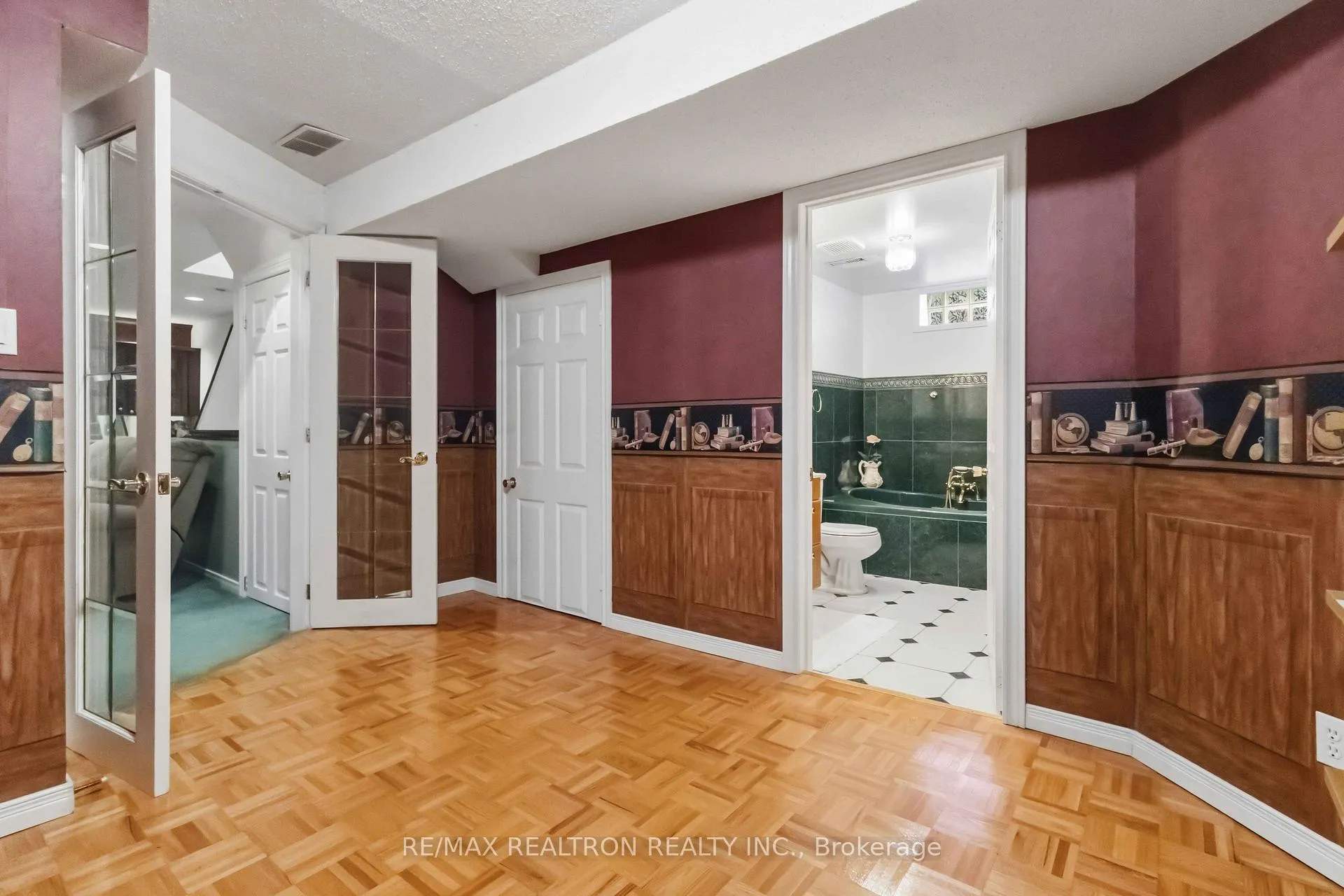 Photo 33 of 857 Hollander Road, Newmarket, Gorham-College Manor — HOMEH