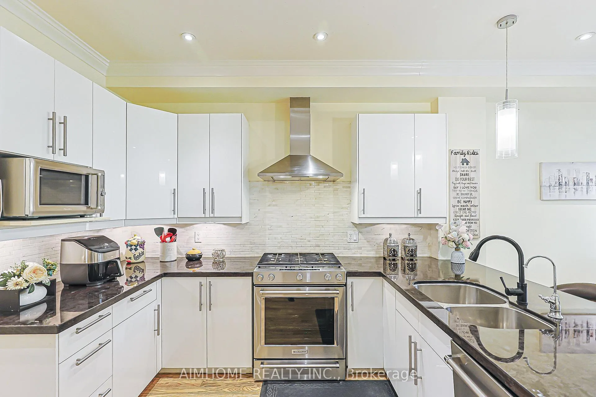 Photo 8 of 386 Jones Avenue W, Toronto, Blake-Jones — HOMEH