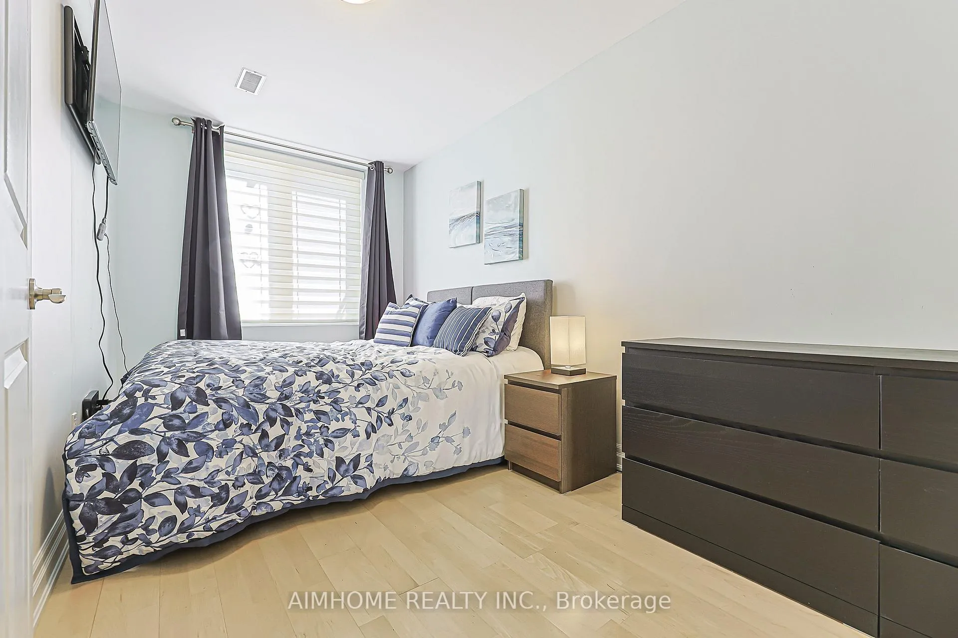 Photo 38 of 386 Jones Avenue W, Toronto, Blake-Jones — HOMEH