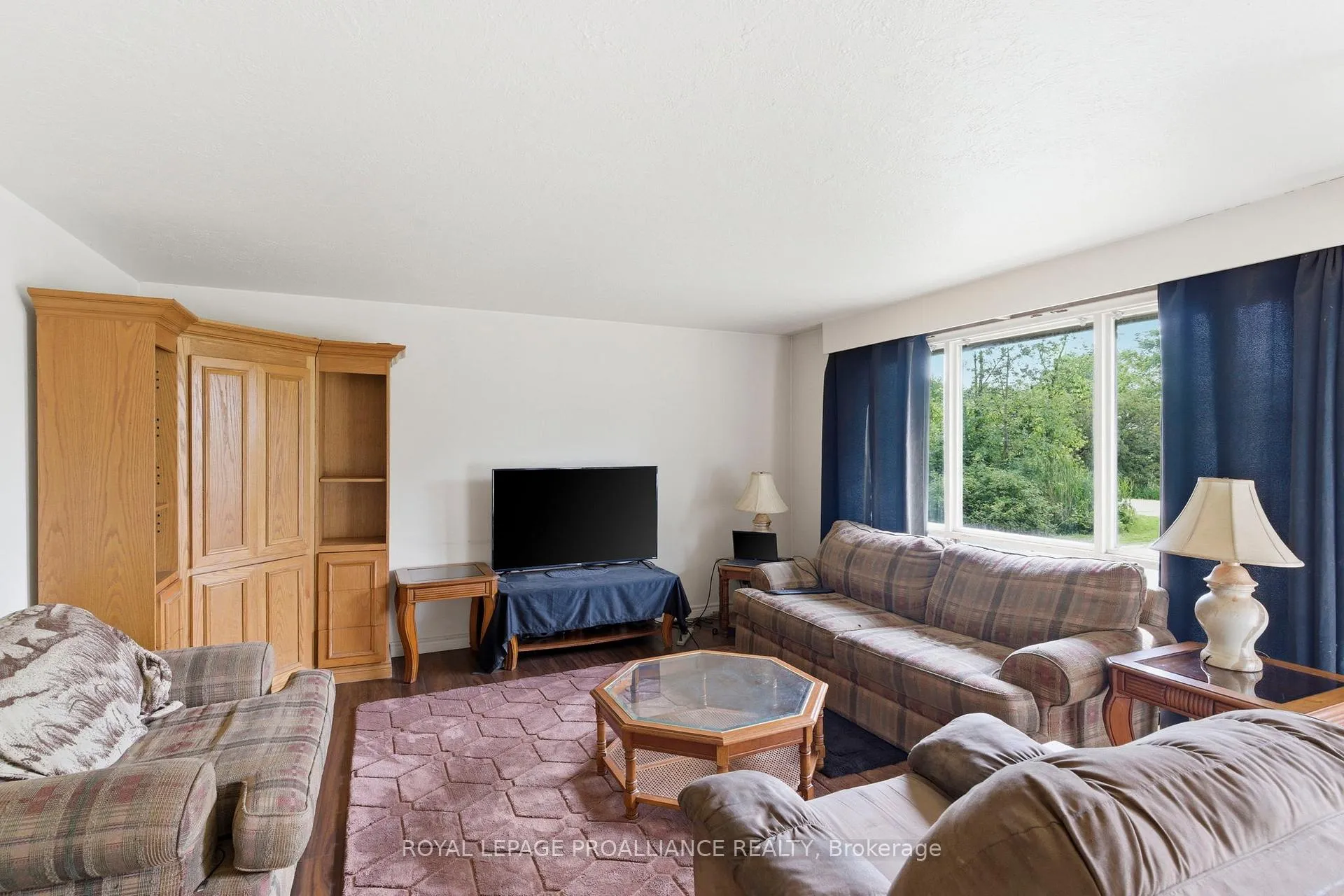 Photo 5 of 29 Bayview Lane, Smiths Falls, Smiths Falls — HOMEH
