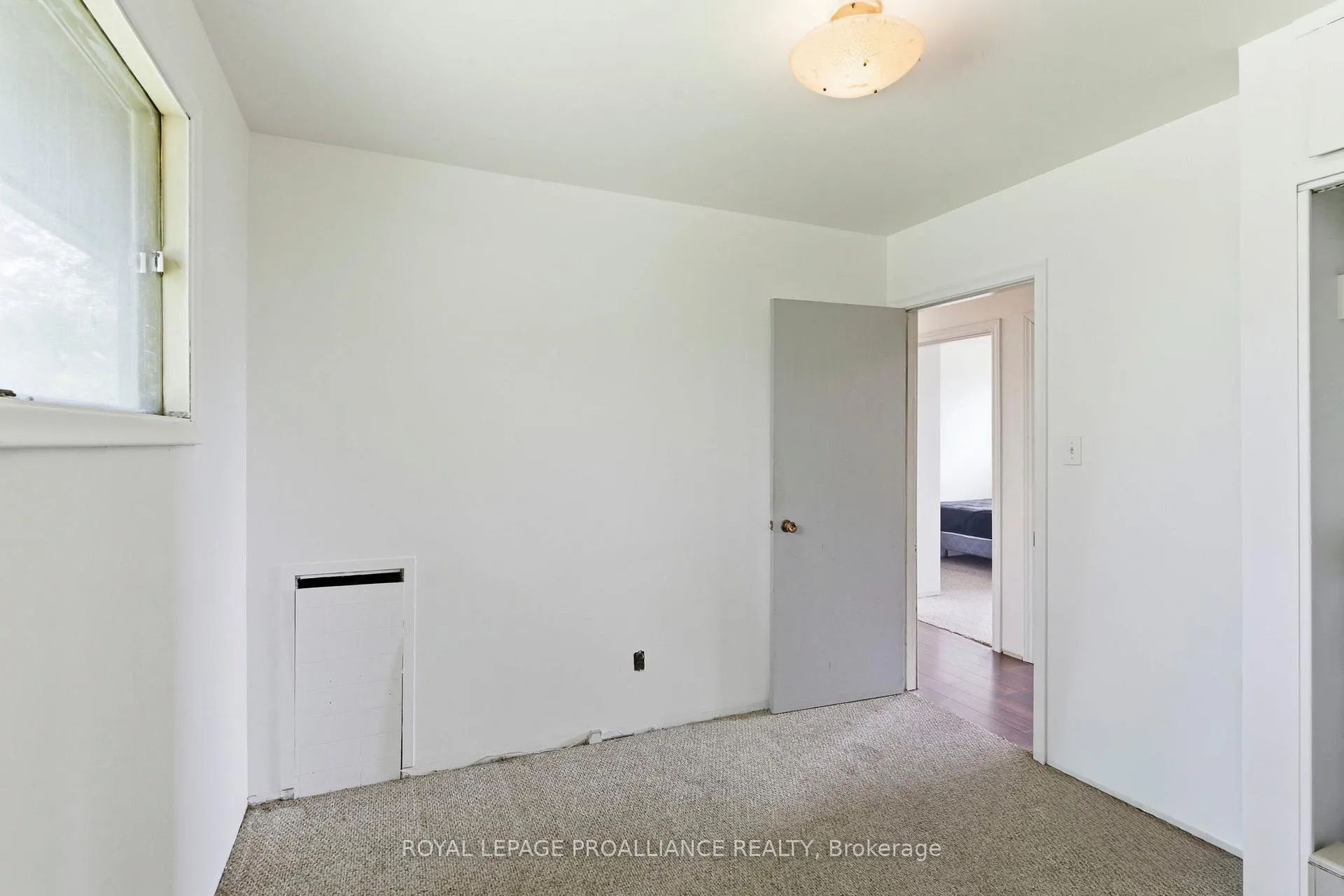 Photo 16 of 29 Bayview Lane, Smiths Falls, Smiths Falls — HOMEH