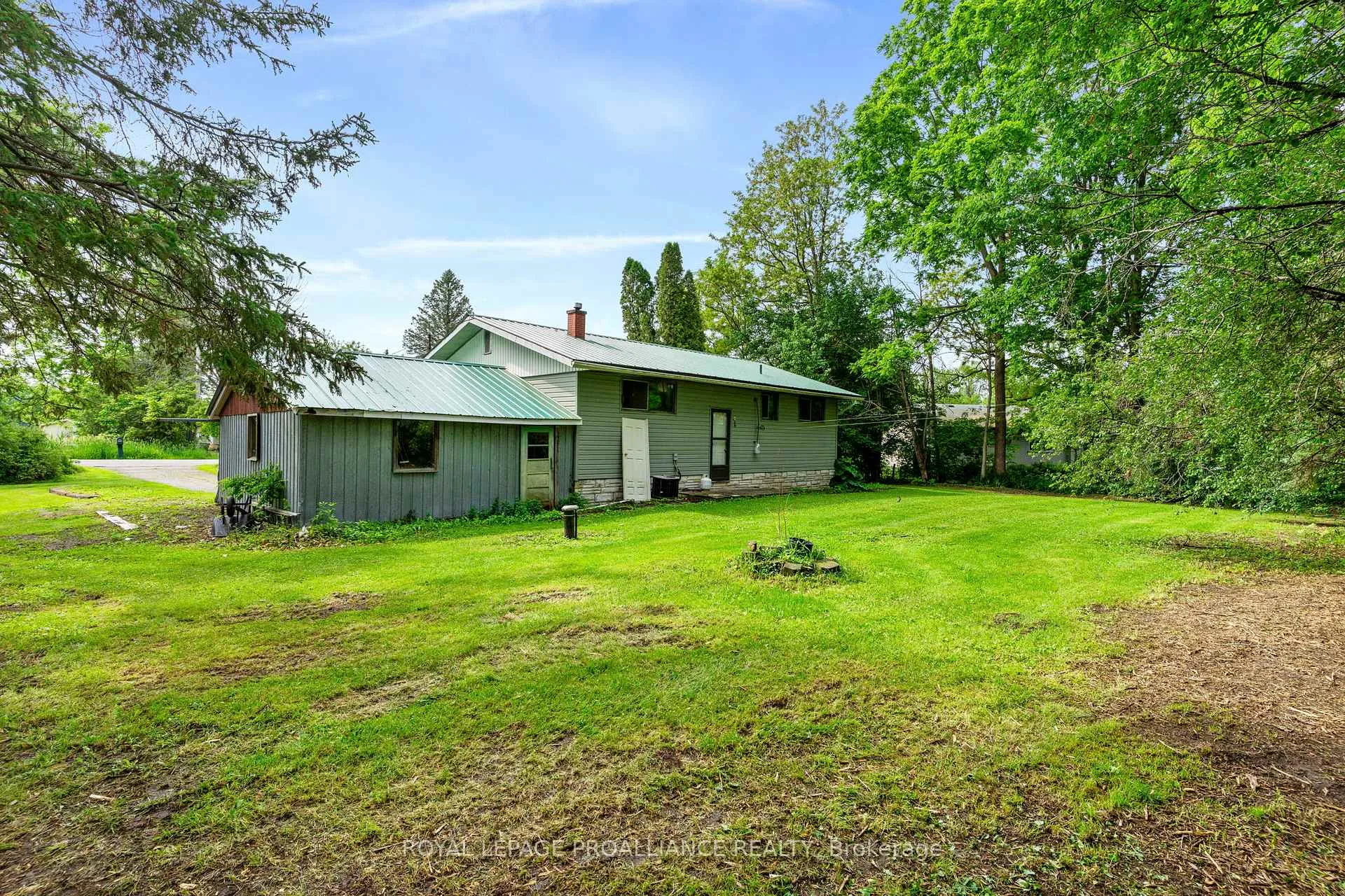 Photo 21 of 29 Bayview Lane, Smiths Falls, Smiths Falls — HOMEH