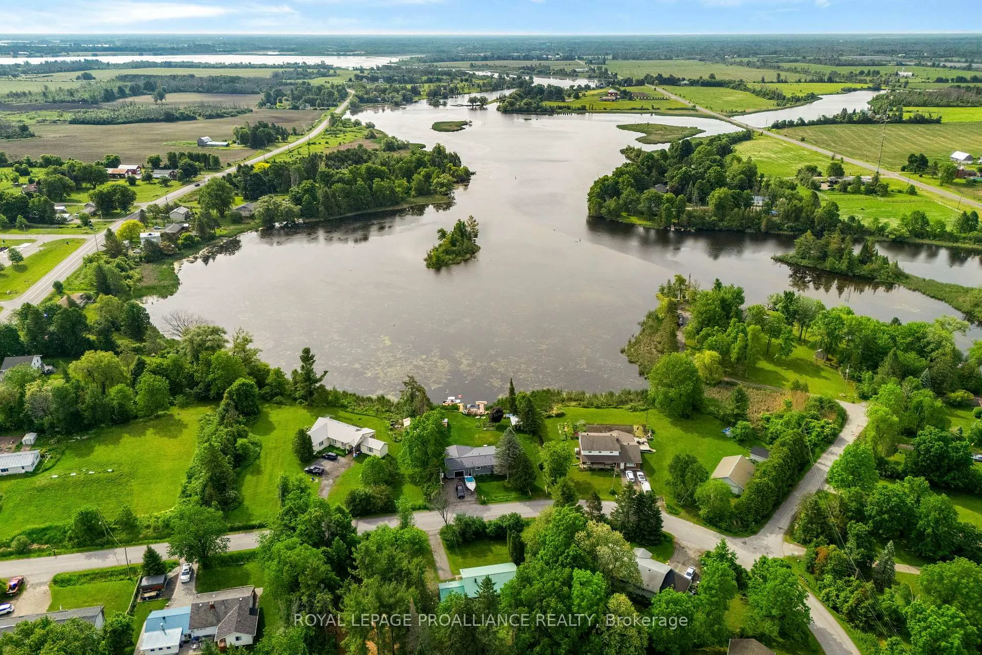 Photo 25 of 29 Bayview Lane, Smiths Falls, Smiths Falls — HOMEH