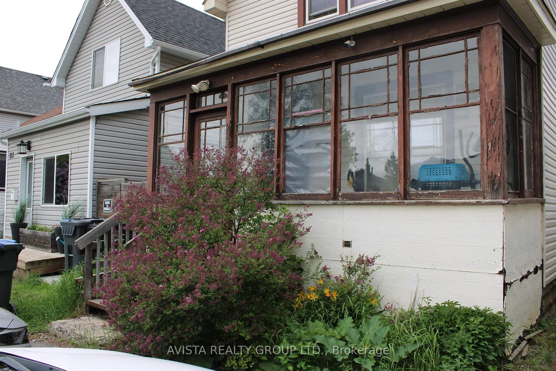 Photo 2 of 221 Francis St W, Thunder Bay, Westfort — HOMEH