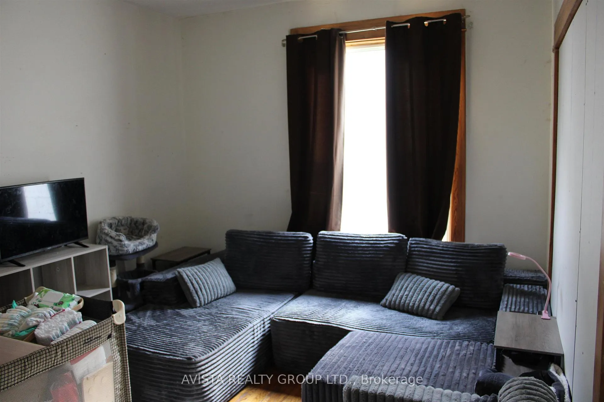 Photo 5 of 221 Francis St W, Thunder Bay, Westfort — HOMEH