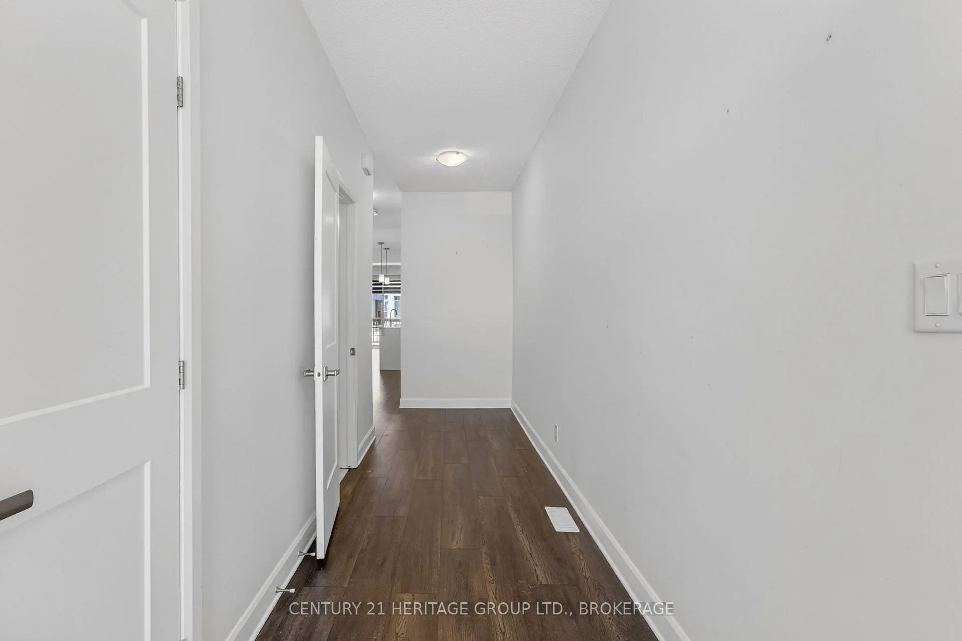 Photo 4 of 1407 Summer Street, Kingston, Kingston East (Incl Barret Crt) — HOMEH
