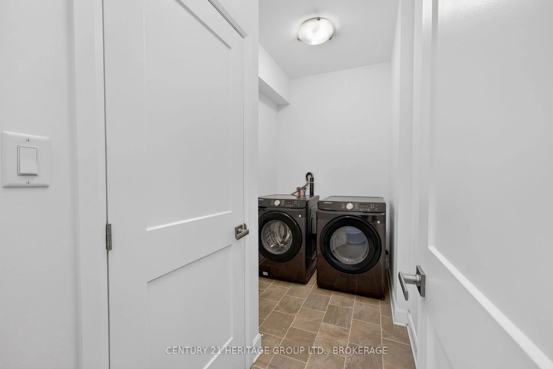 Photo 16 of 1407 Summer Street, Kingston, Kingston East (Incl Barret Crt) — HOMEH