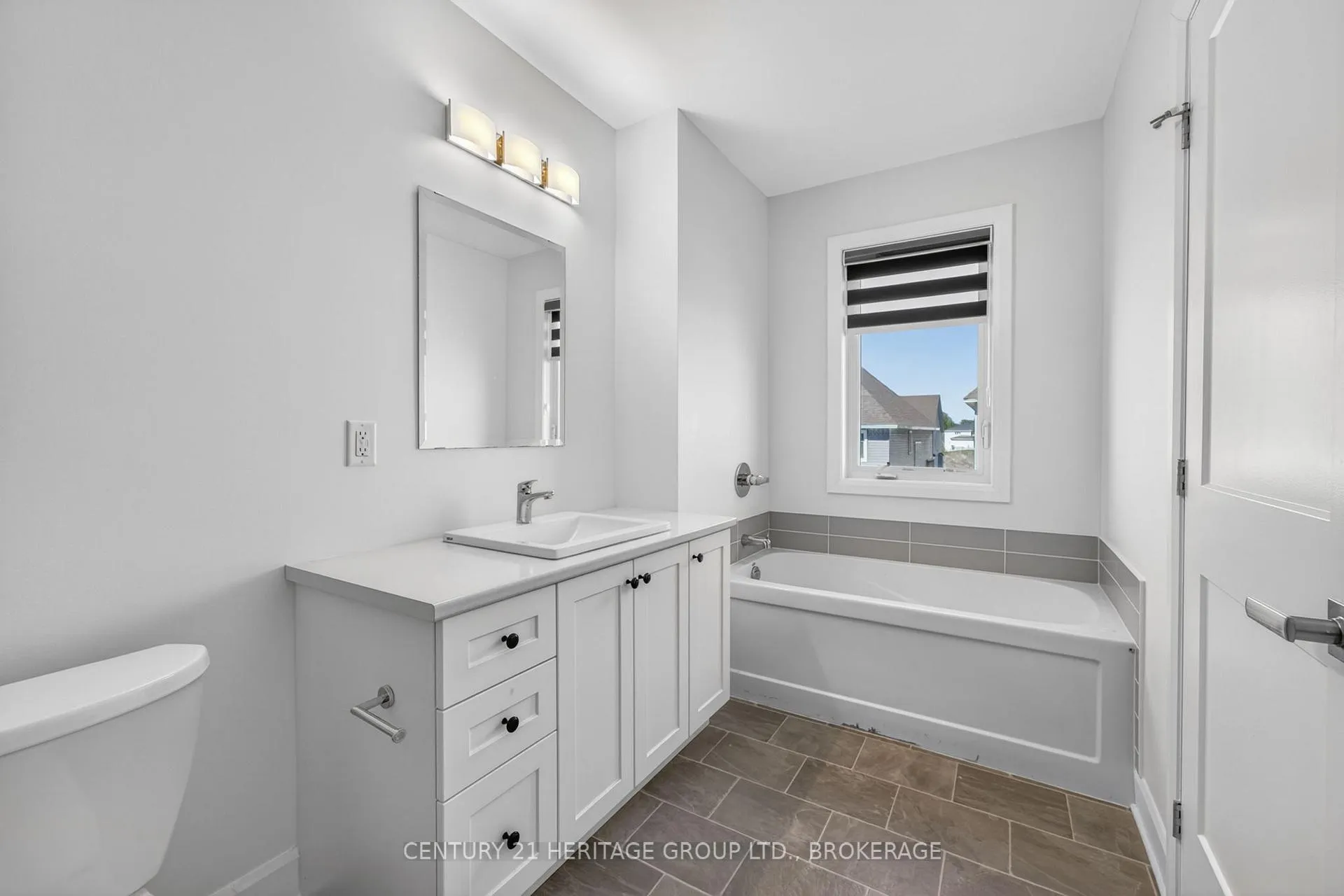 Photo 23 of 1407 Summer Street, Kingston, Kingston East (Incl Barret Crt) — HOMEH