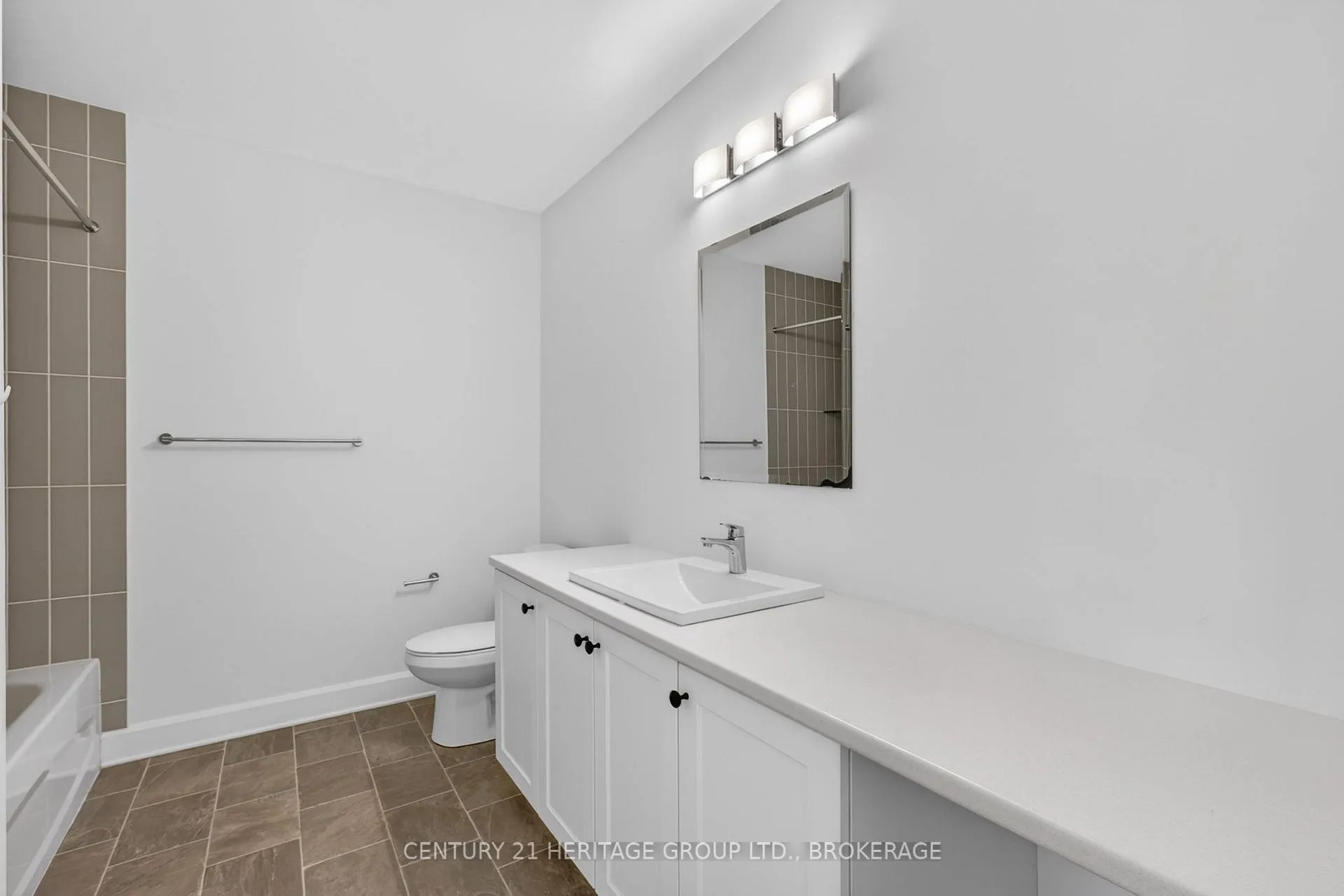 Photo 31 of 1407 Summer Street, Kingston, Kingston East (Incl Barret Crt) — HOMEH