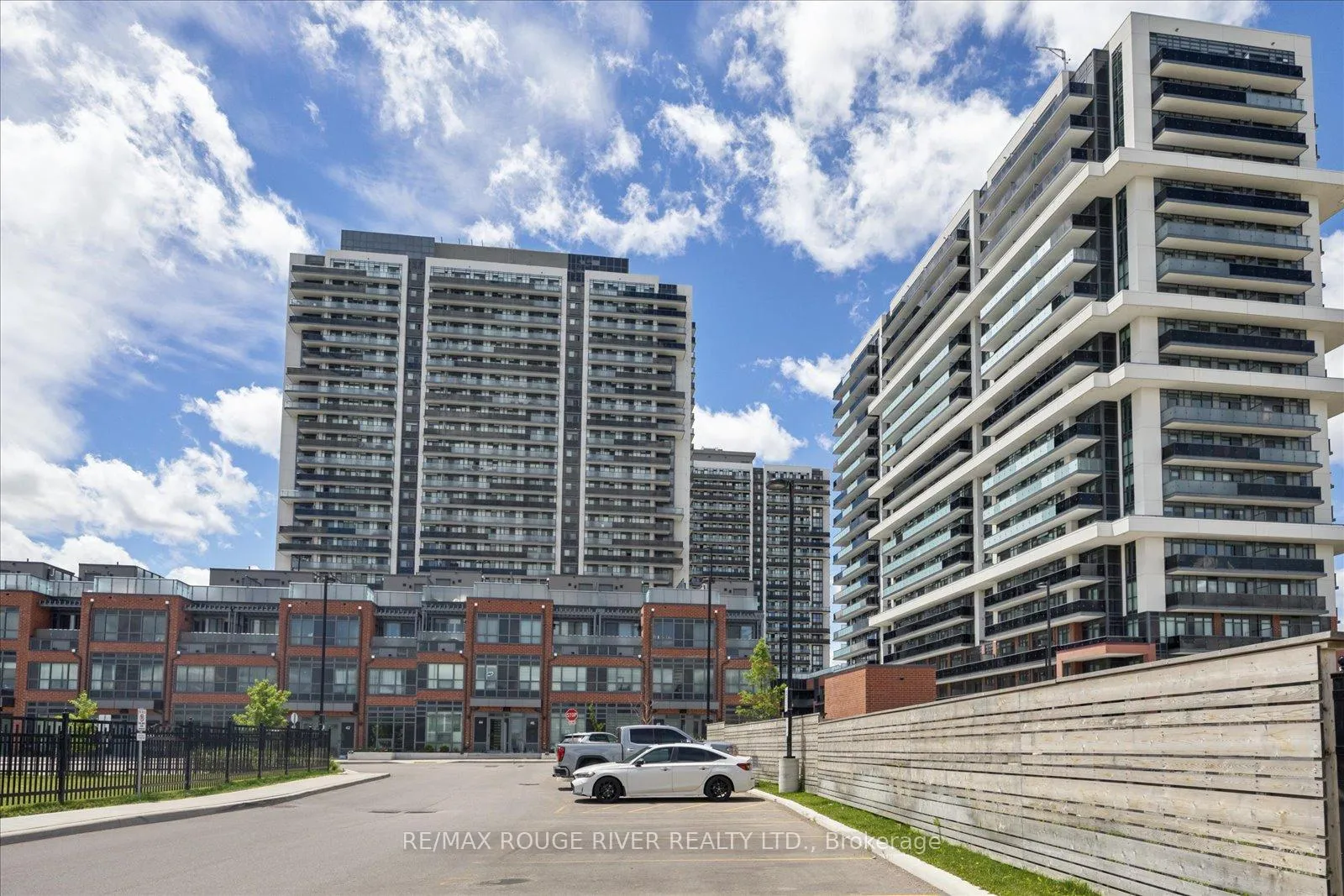 Photo 1 of Unit 728, 2545 Simcoe Street N, Oshawa, Windfields — HOMEH