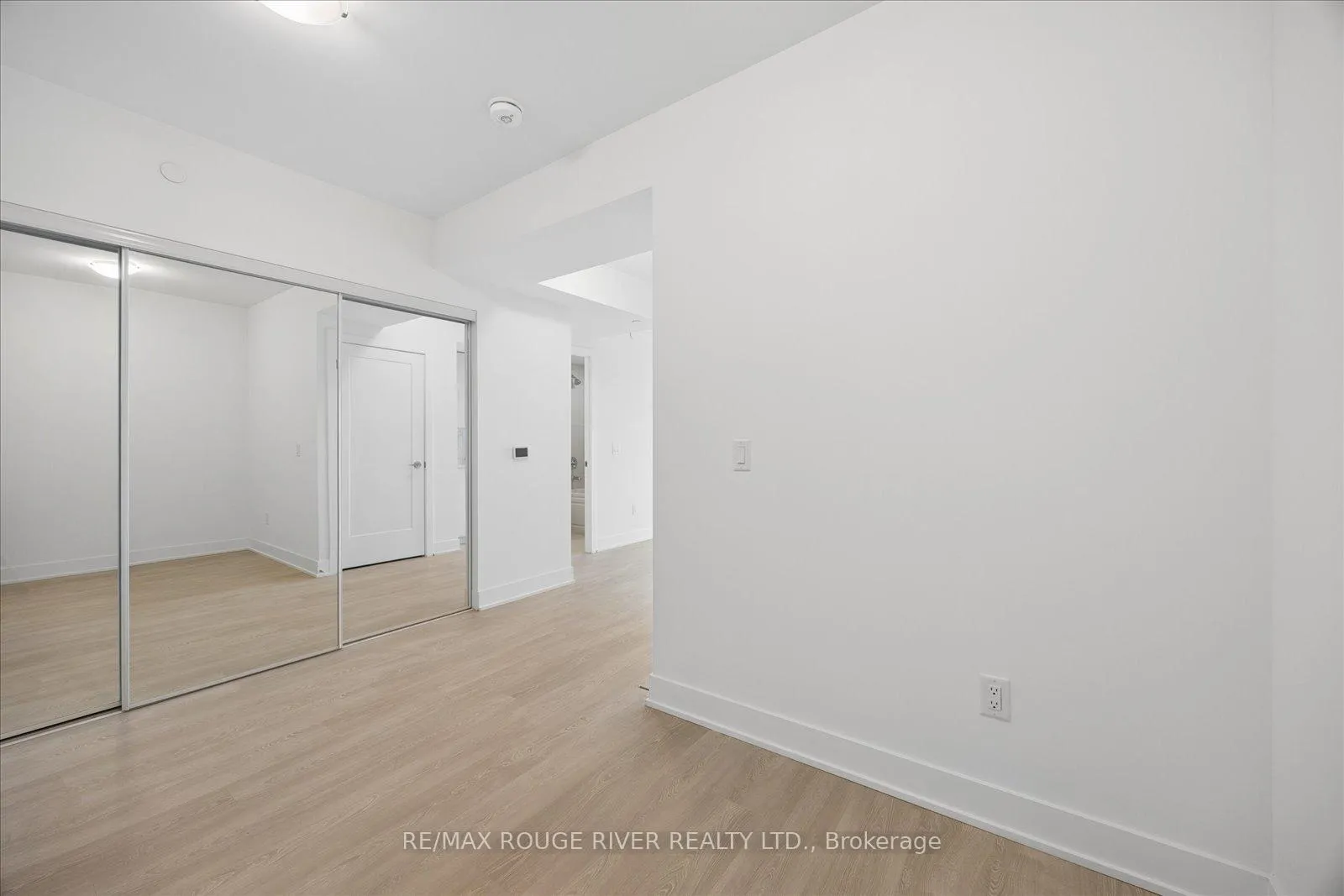 Photo 6 of Unit 728, 2545 Simcoe Street N, Oshawa, Windfields — HOMEH