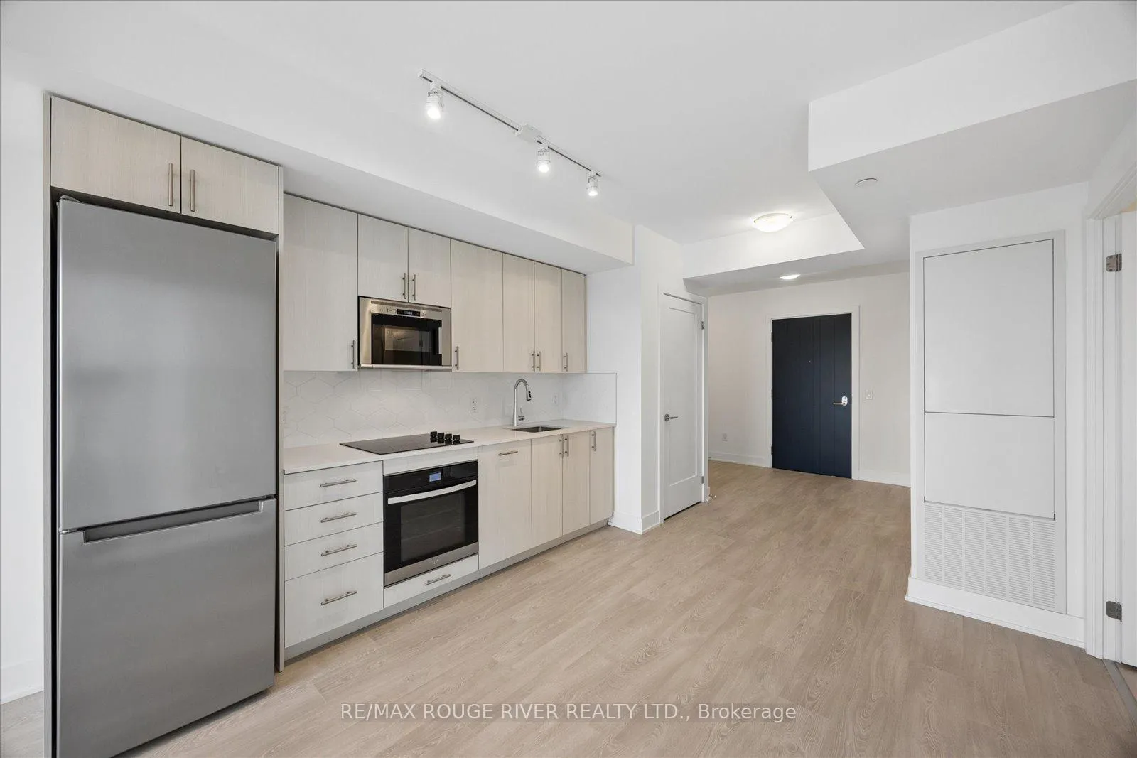 Photo 9 of Unit 728, 2545 Simcoe Street N, Oshawa, Windfields — HOMEH
