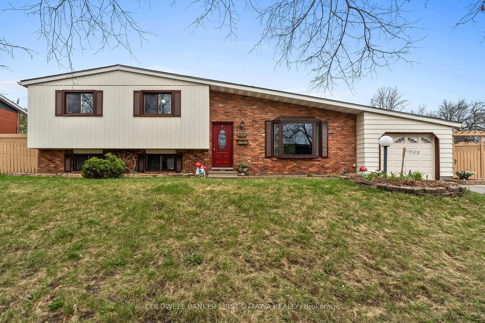 Photo 2 of 2681 Moncton Road, Ottawa, Queensway Terrace North — HOMEH