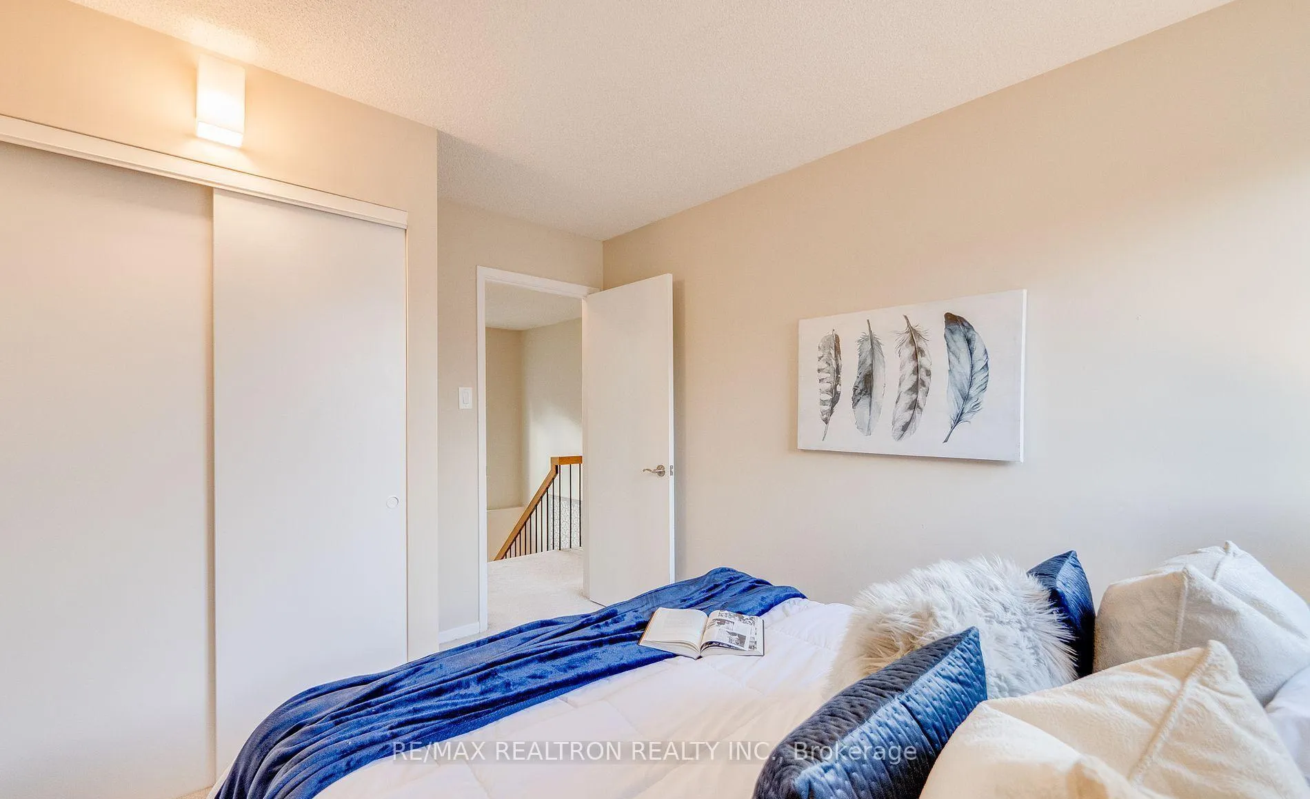 Photo 11 of 122 Rutledge Avenue, Newmarket, Huron Heights-Leslie Valley — HOMEH