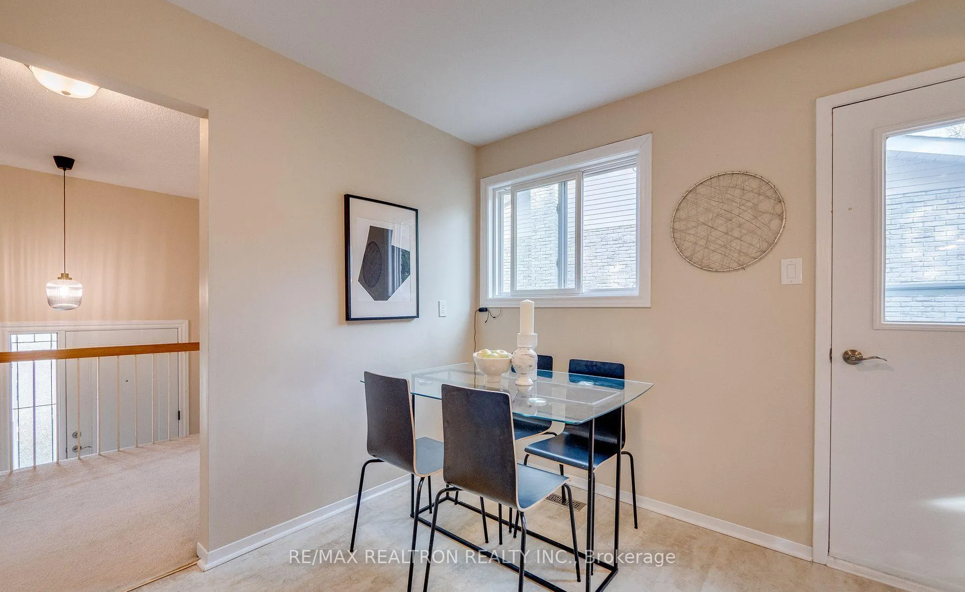 Photo 19 of 122 Rutledge Avenue, Newmarket, Huron Heights-Leslie Valley — HOMEH