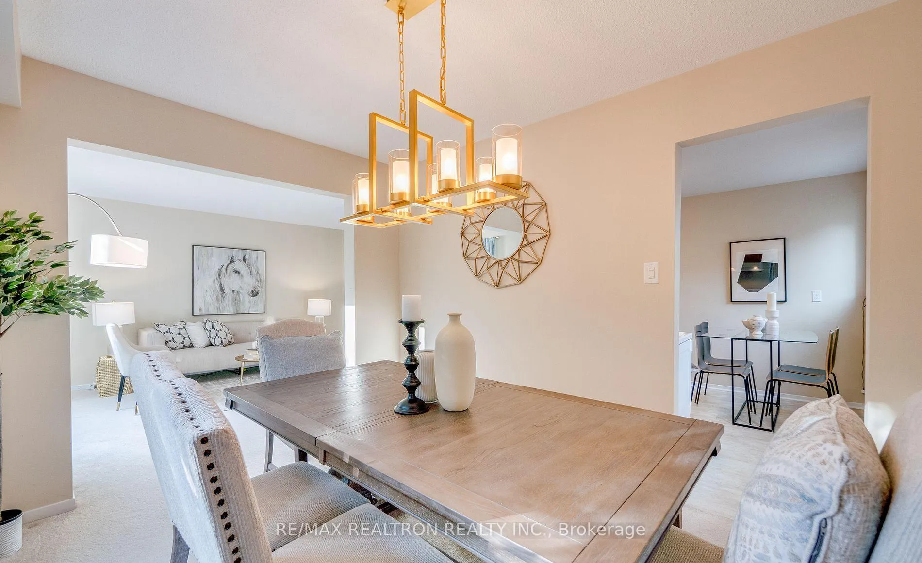 Photo 22 of 122 Rutledge Avenue, Newmarket, Huron Heights-Leslie Valley — HOMEH