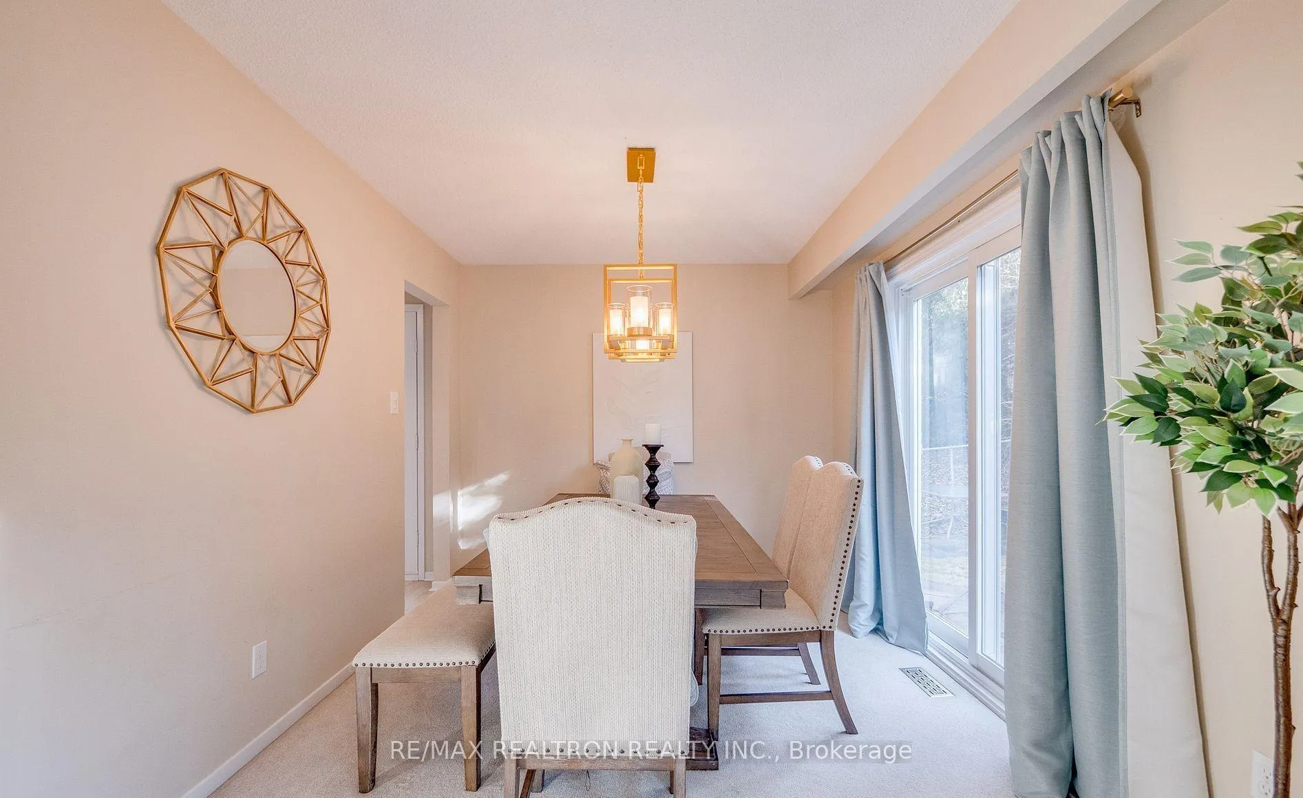 Photo 25 of 122 Rutledge Avenue, Newmarket, Huron Heights-Leslie Valley — HOMEH