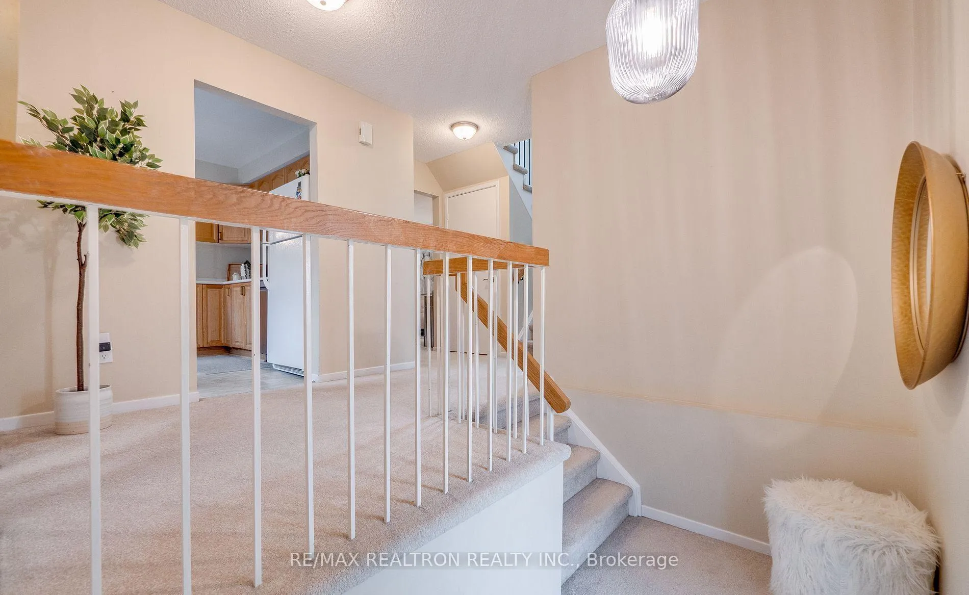 Photo 32 of 122 Rutledge Avenue, Newmarket, Huron Heights-Leslie Valley — HOMEH