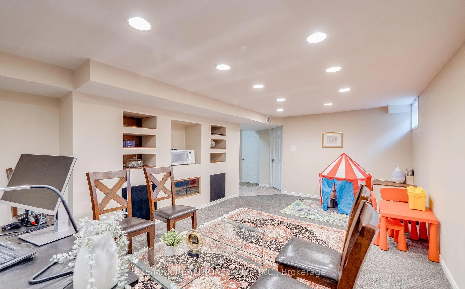 Photo 35 of 122 Rutledge Avenue, Newmarket, Huron Heights-Leslie Valley — HOMEH