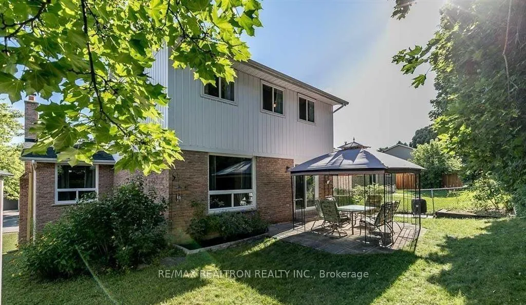 Photo 40 of 122 Rutledge Avenue, Newmarket, Huron Heights-Leslie Valley — HOMEH