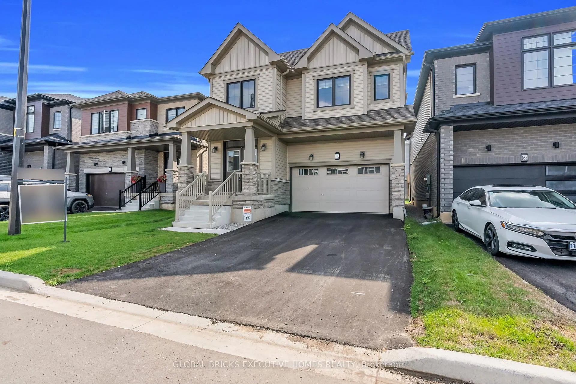 Photo 4 of 170 Lilac Circle, Haldimand — HOMEH