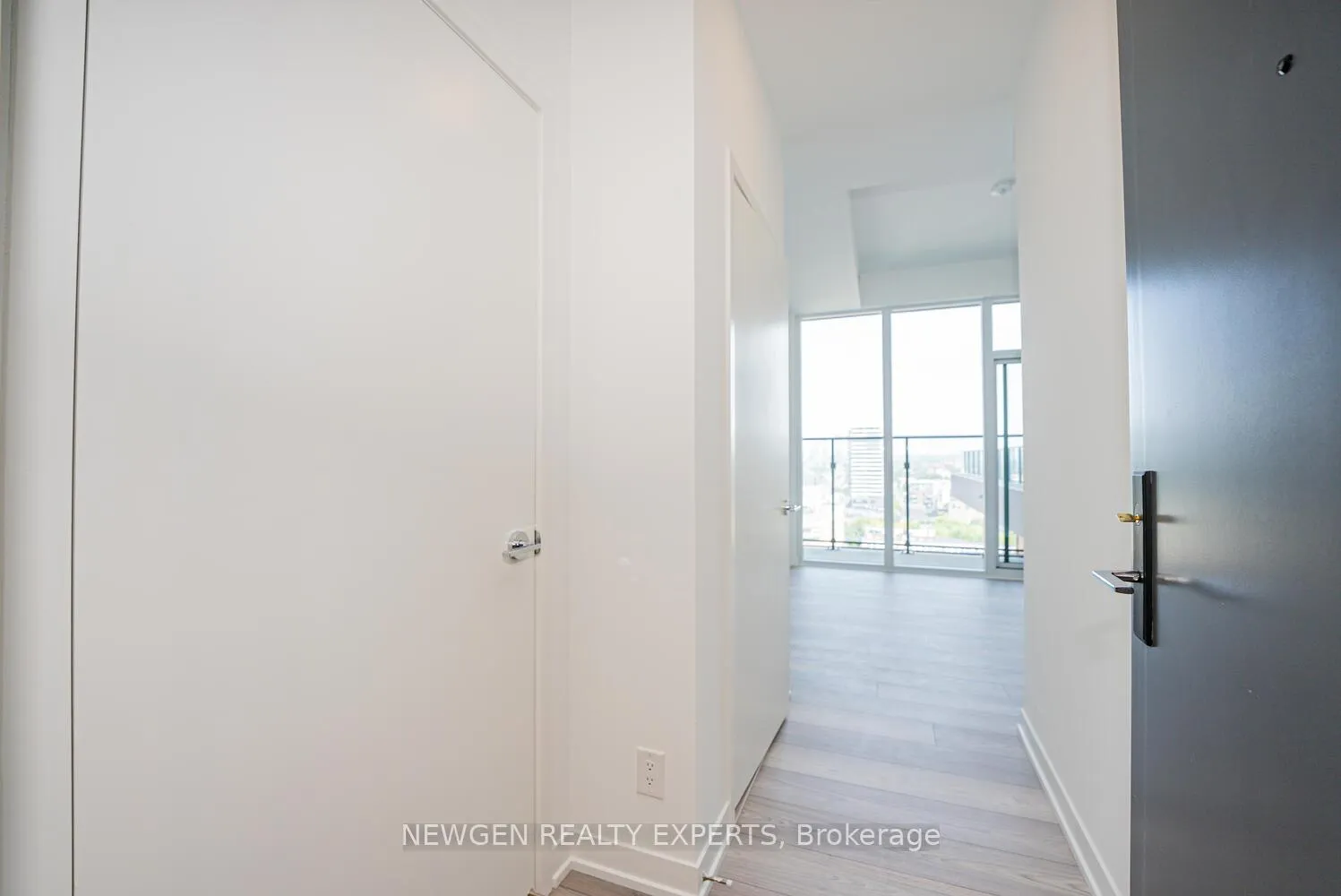 Photo 7 of Unit 1203, 285 Dufferin Street, Toronto, South Parkdale — HOMEH