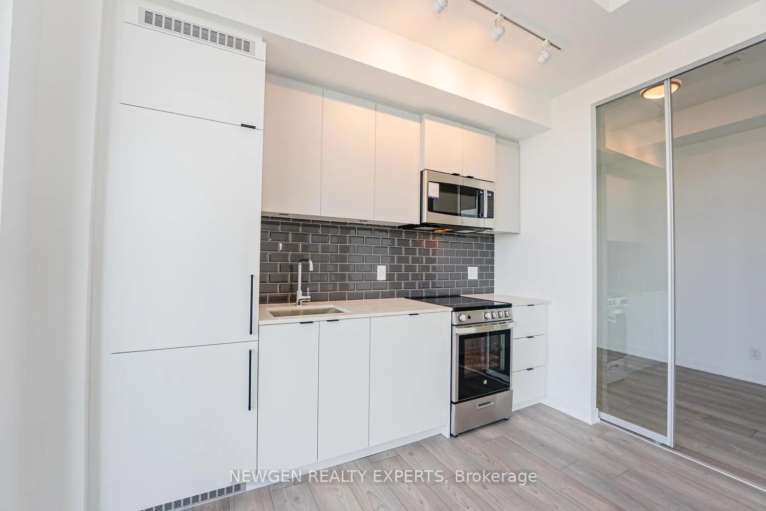 Photo 12 of Unit 1203, 285 Dufferin Street, Toronto, South Parkdale — HOMEH