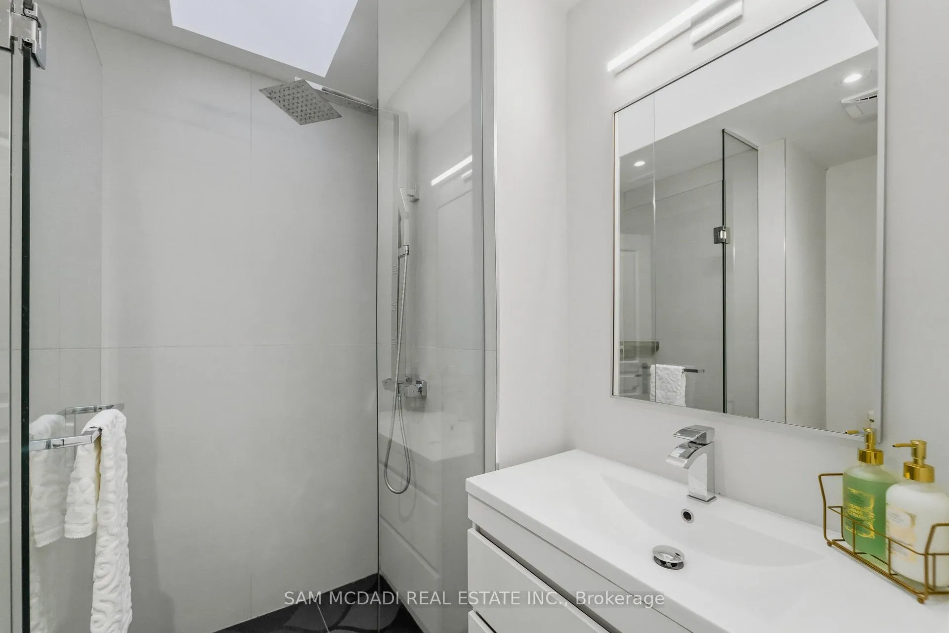 Photo 27 of 5481 Middleport Crescent, Mississauga, Hurontario — HOMEH
