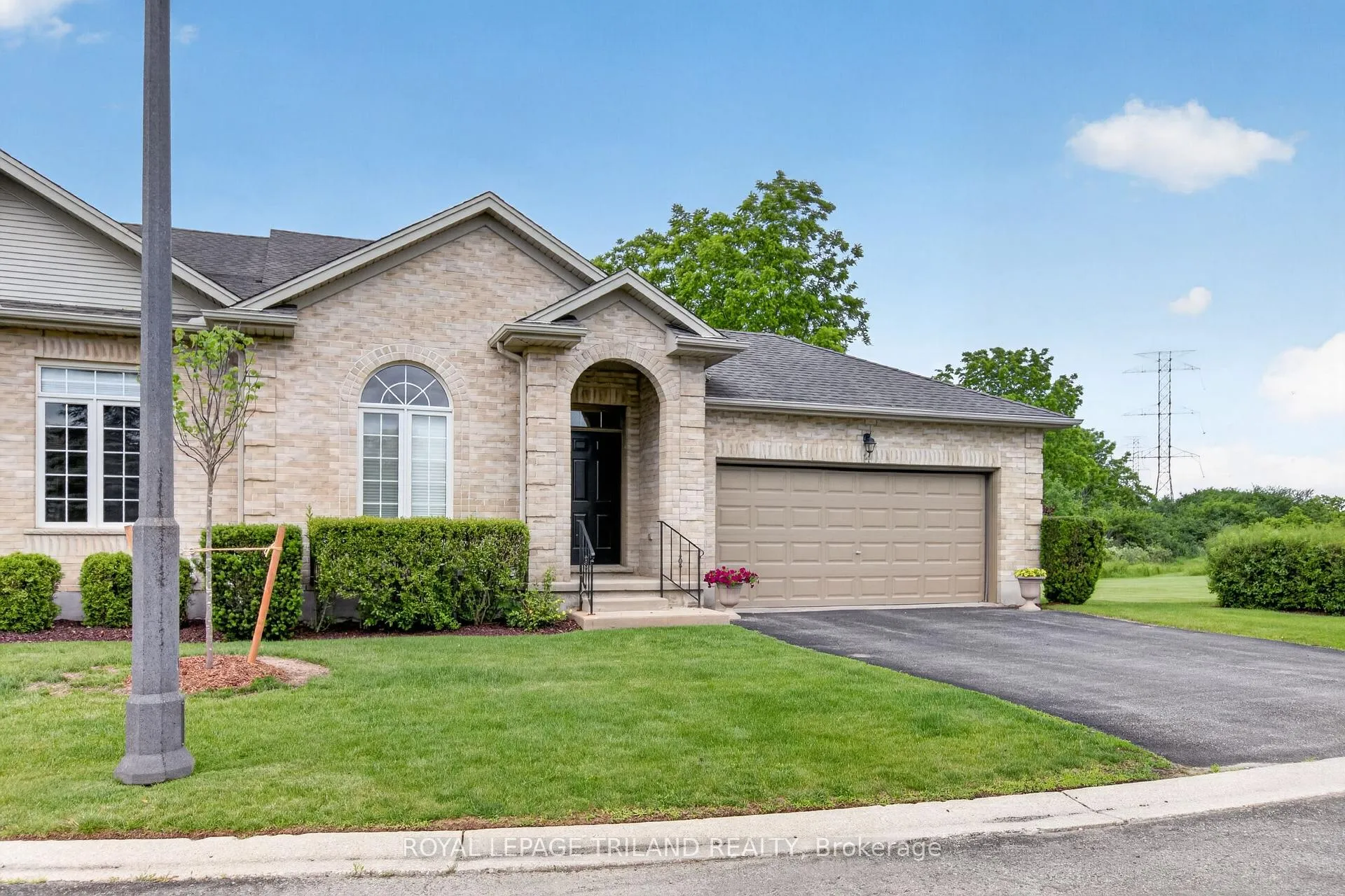 Photo 3 of Unit 14, 87 Donker Drive, St. Thomas — HOMEH