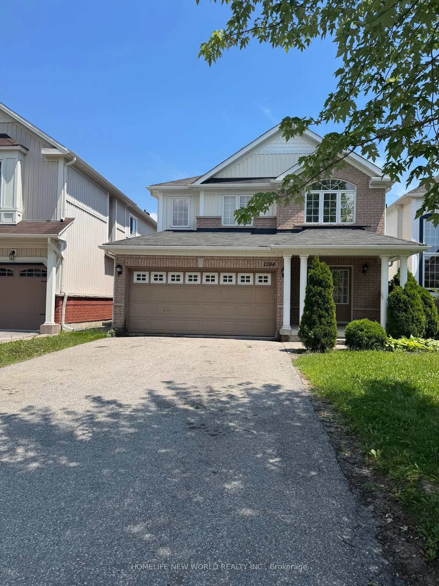 Photo 1 of 1284 Gyatt Crescent, Oshawa, Pinecrest — HOMEH
