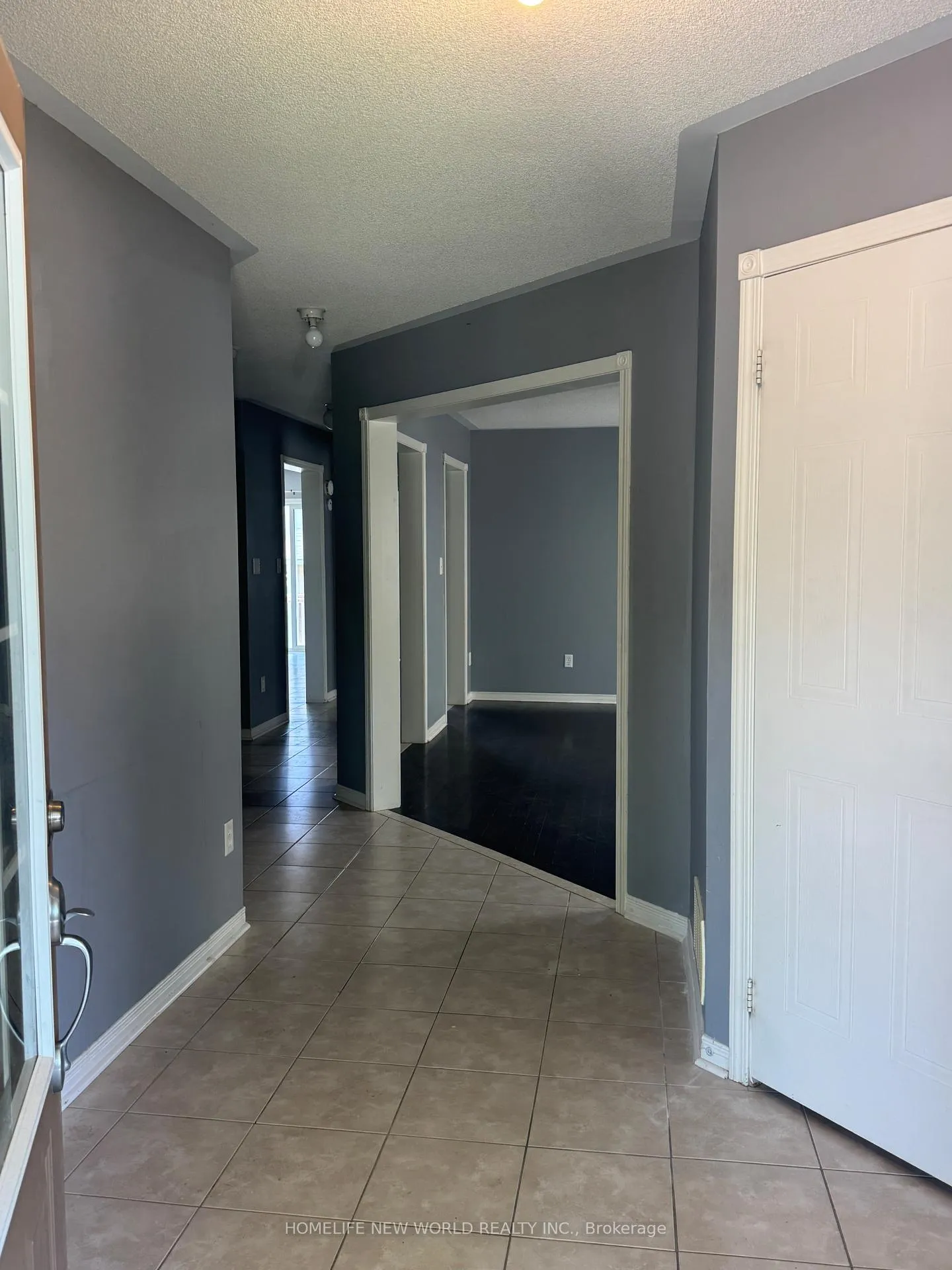 Photo 2 of 1284 Gyatt Crescent, Oshawa, Pinecrest — HOMEH