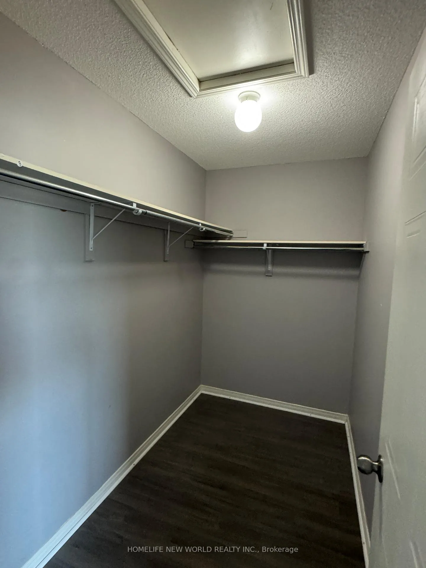 Photo 11 of 1284 Gyatt Crescent, Oshawa, Pinecrest — HOMEH