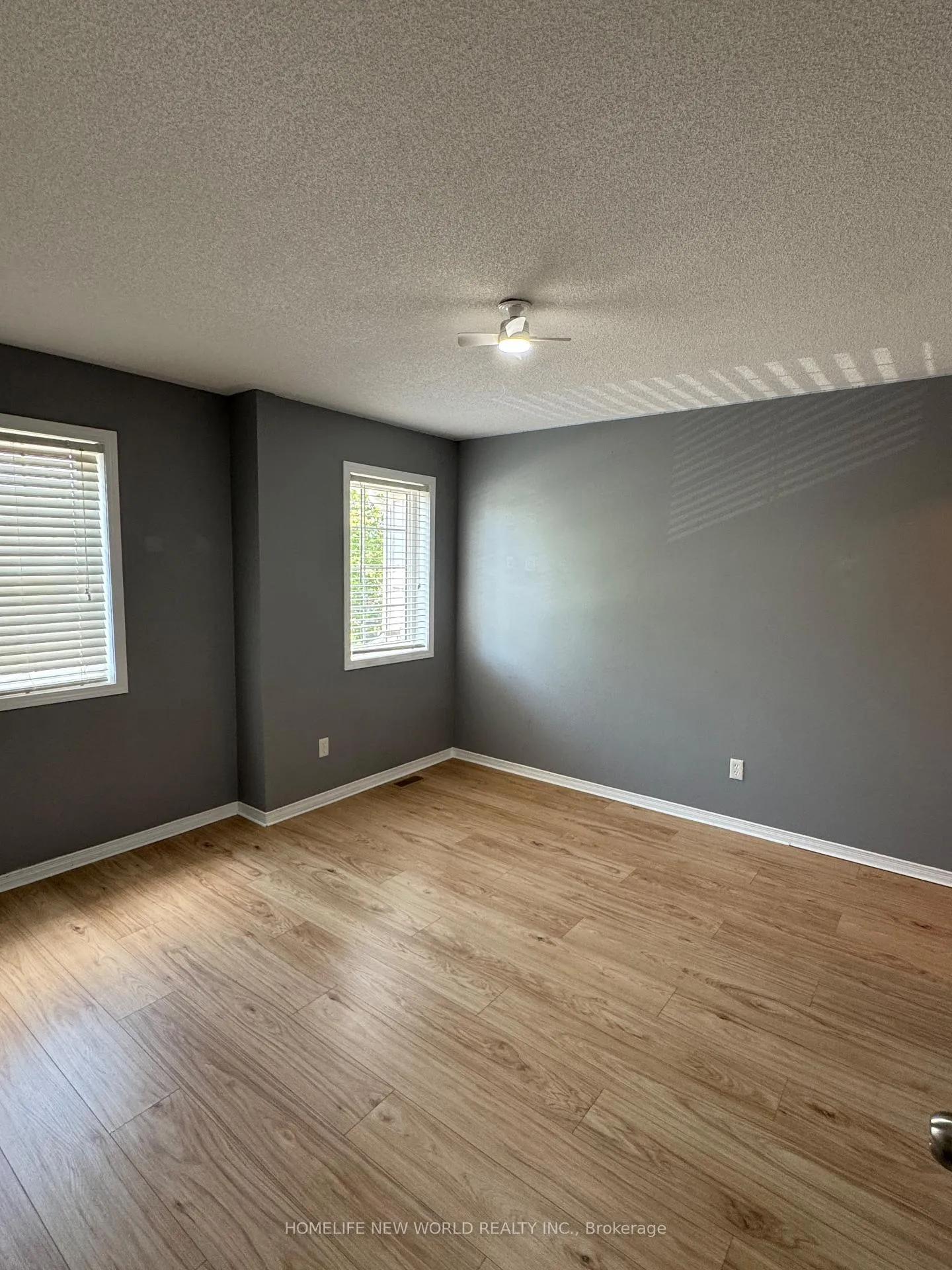 Photo 17 of 1284 Gyatt Crescent, Oshawa, Pinecrest — HOMEH