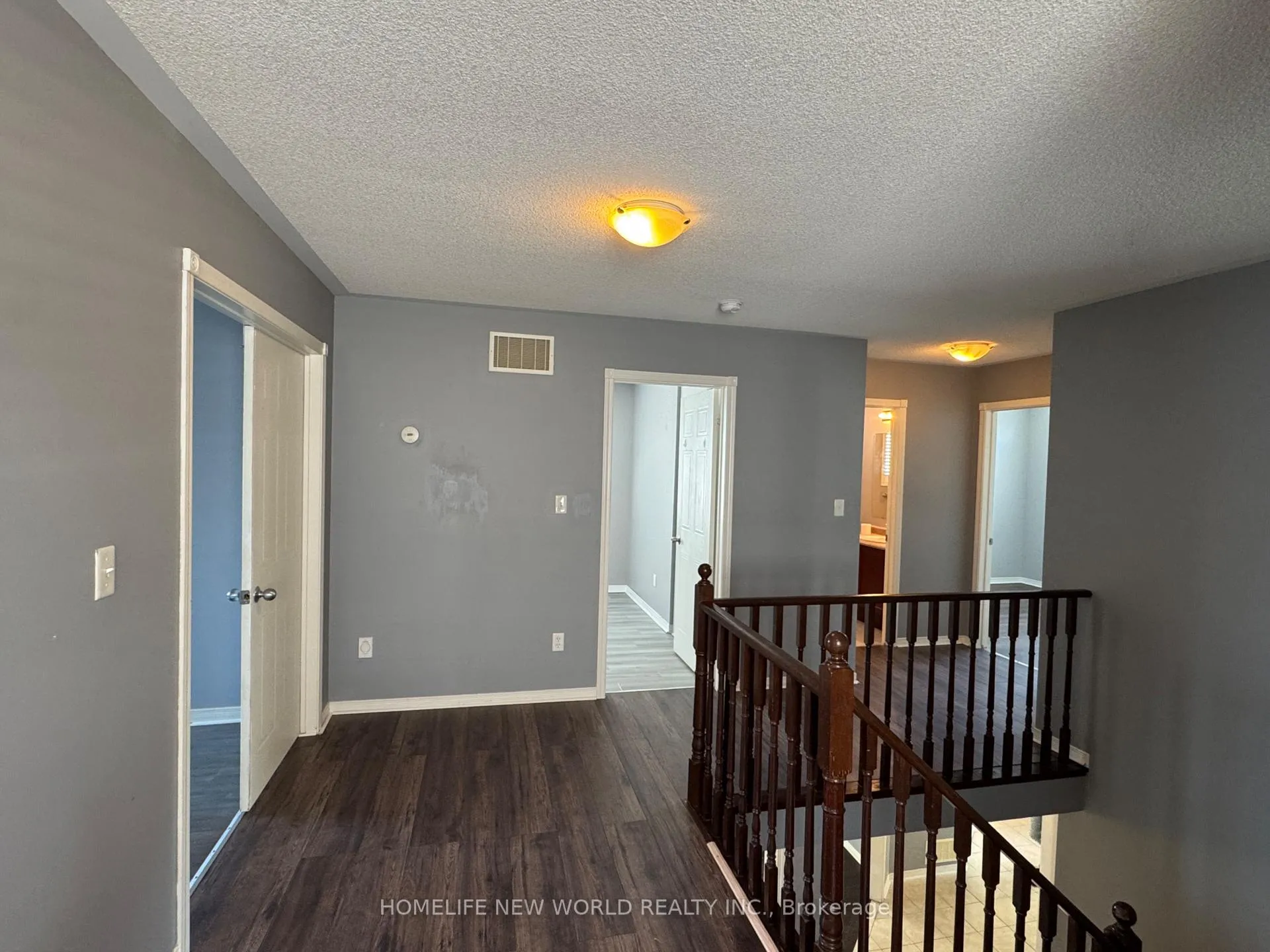 Photo 18 of 1284 Gyatt Crescent, Oshawa, Pinecrest — HOMEH