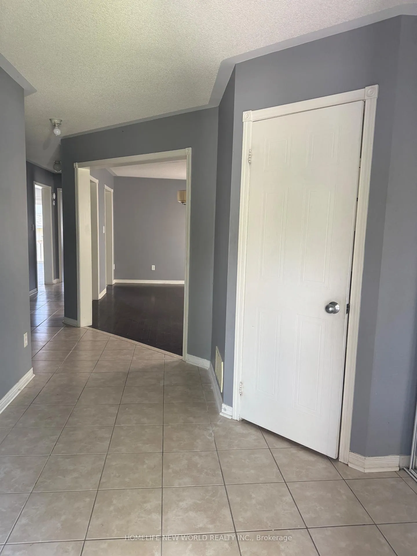 Photo 19 of 1284 Gyatt Crescent, Oshawa, Pinecrest — HOMEH