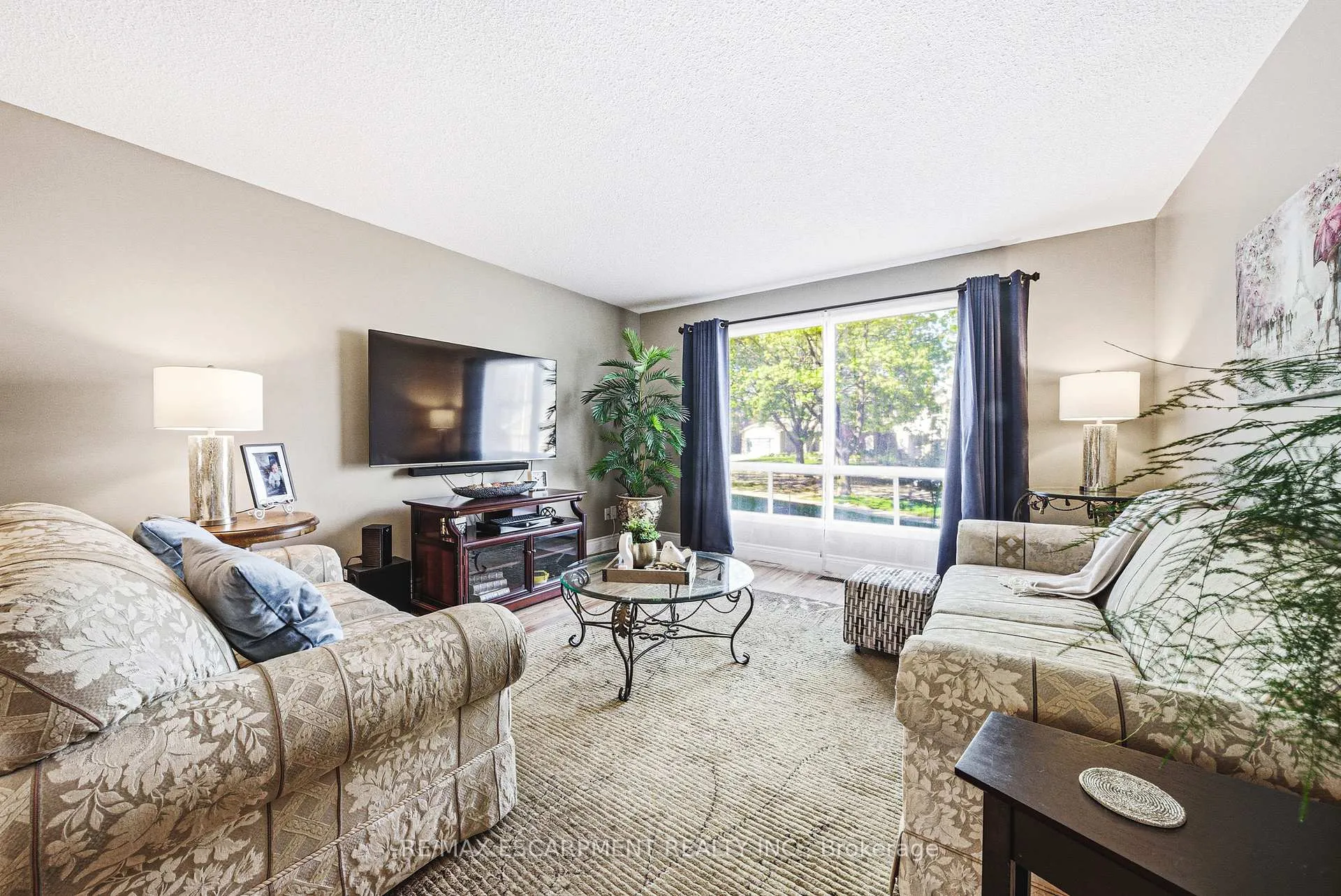 Photo 5 of 2231 Sandringham Drive, Burlington, Mountainside — HOMEH