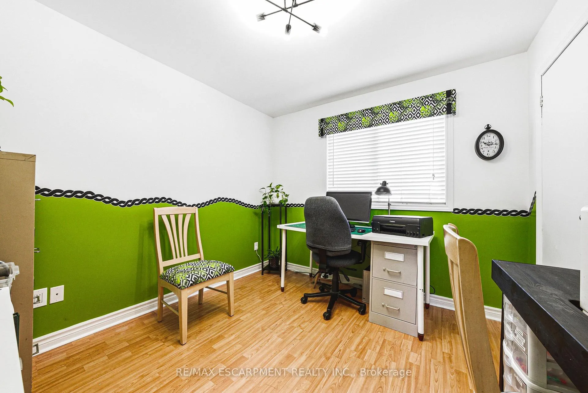 Photo 12 of 2231 Sandringham Drive, Burlington, Mountainside — HOMEH