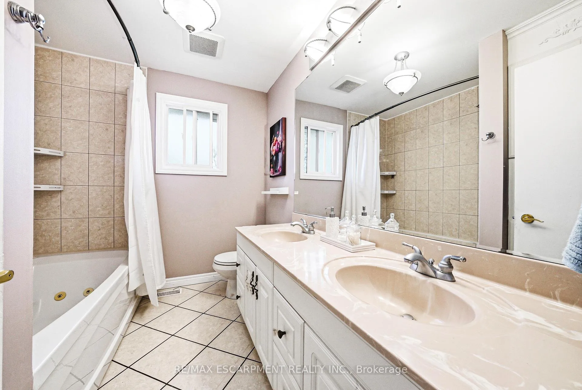 Photo 14 of 2231 Sandringham Drive, Burlington, Mountainside — HOMEH