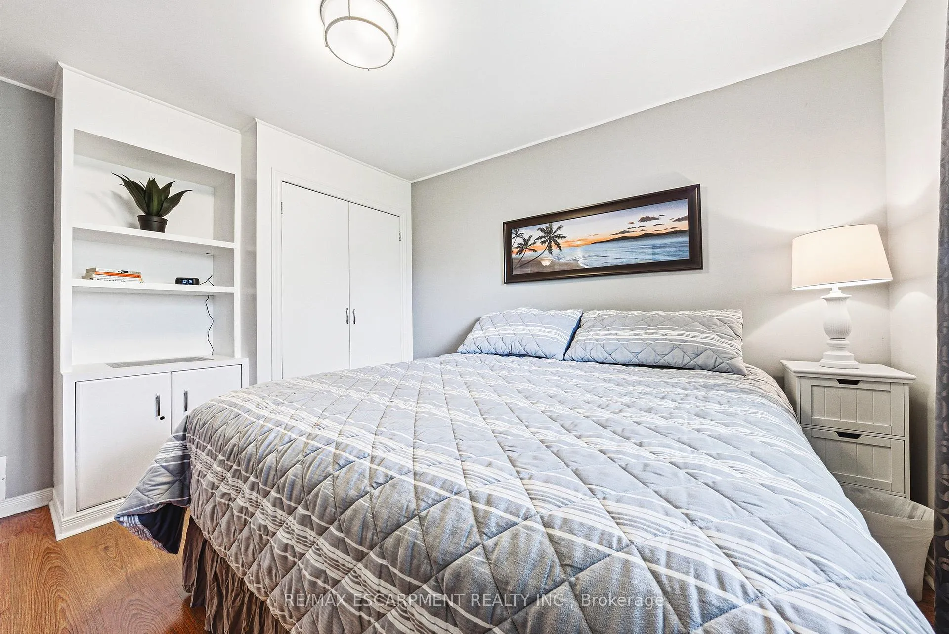 Photo 18 of 2231 Sandringham Drive, Burlington, Mountainside — HOMEH