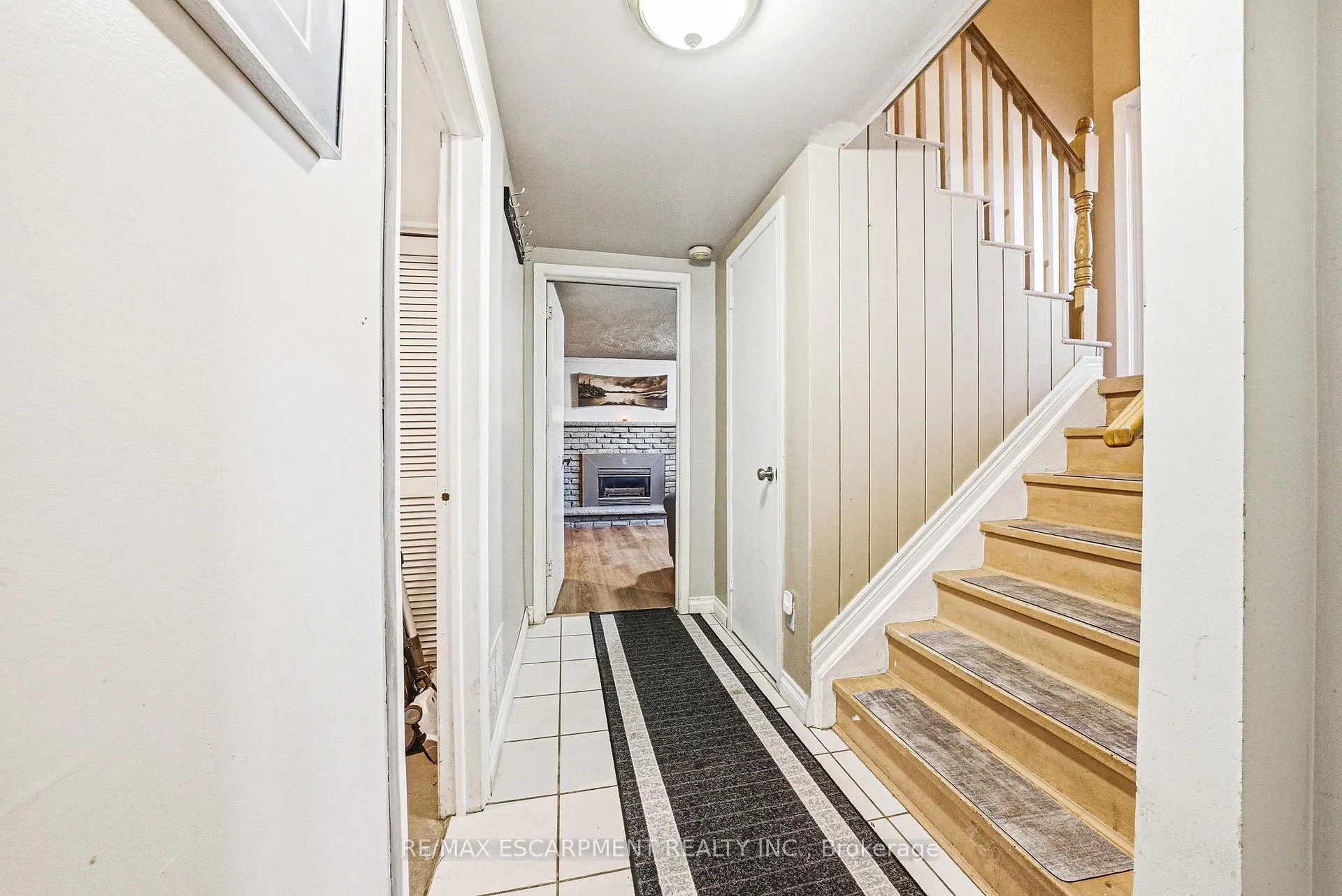 Photo 19 of 2231 Sandringham Drive, Burlington, Mountainside — HOMEH